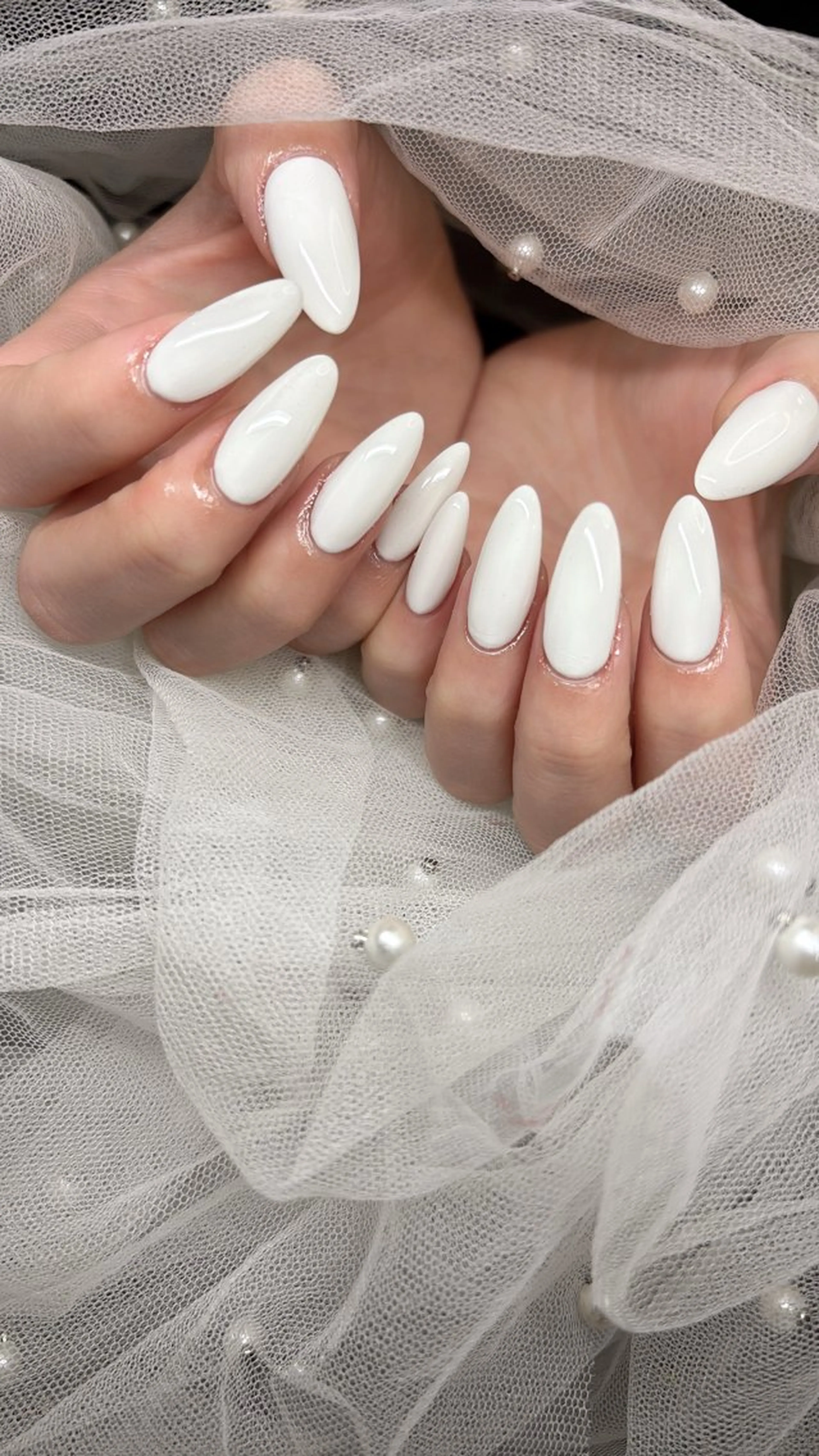 ネイル ワンカラーネイル ホワイト ハンドネイル happiness nailのネイルデザイン