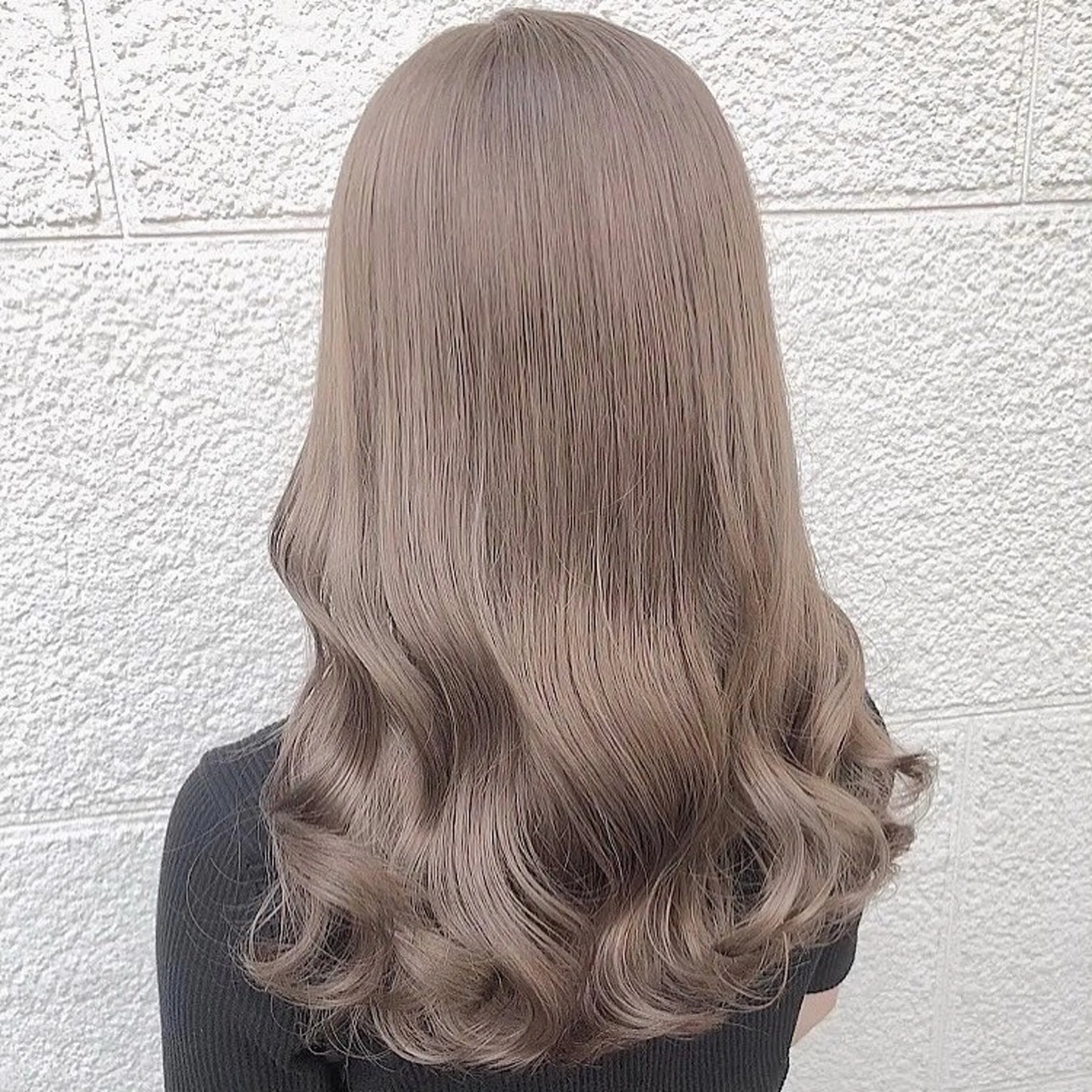 ミディアム カラー カット ヘアカラー トリートメント RAISE by_WHITEのヘアスタイル