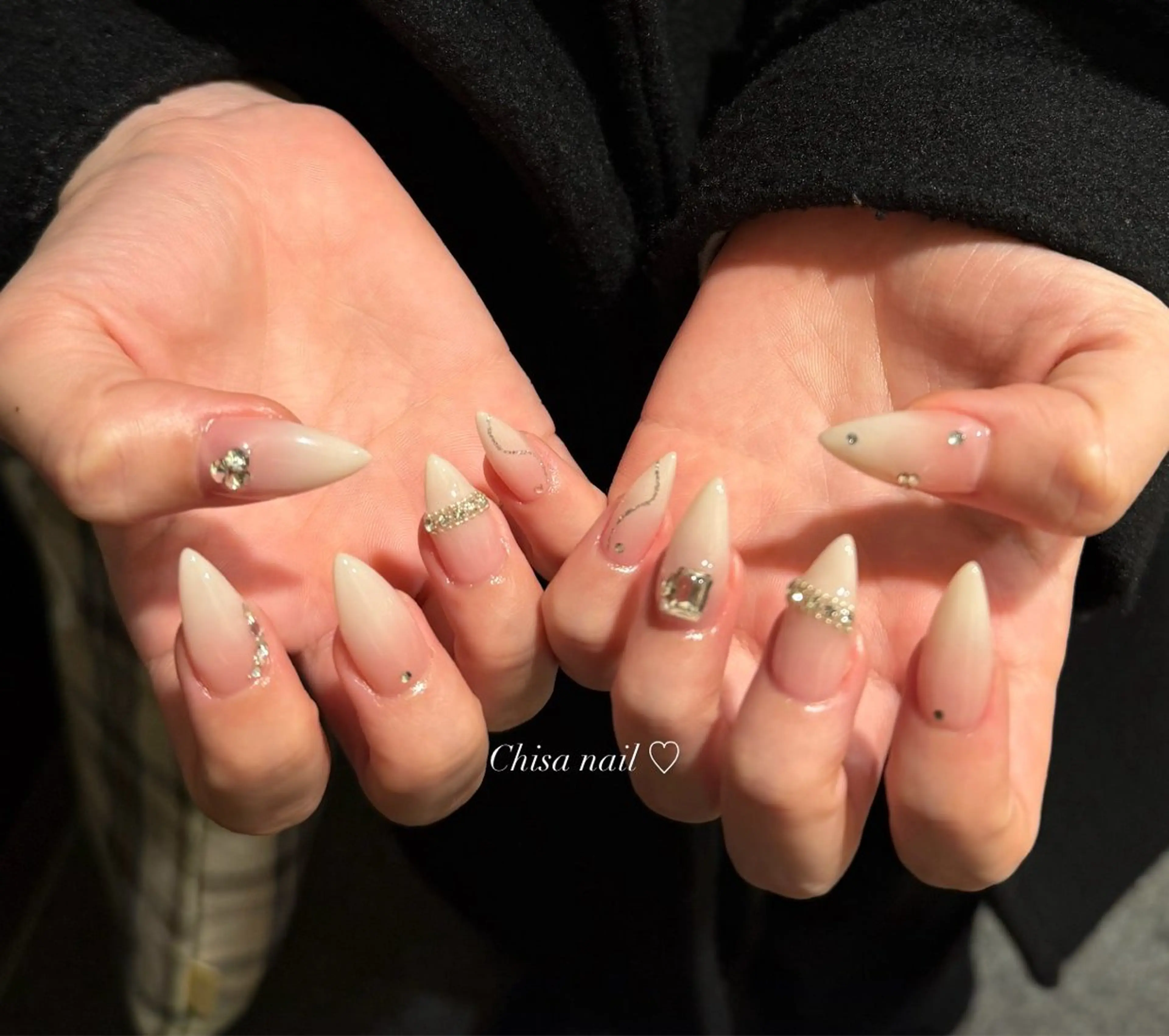 ネイル 長さ出し ジェルネイル グラデーション キラキラネイル 韓国ネイル Chisa Nail Studio所属・チ サのネイルデザイン