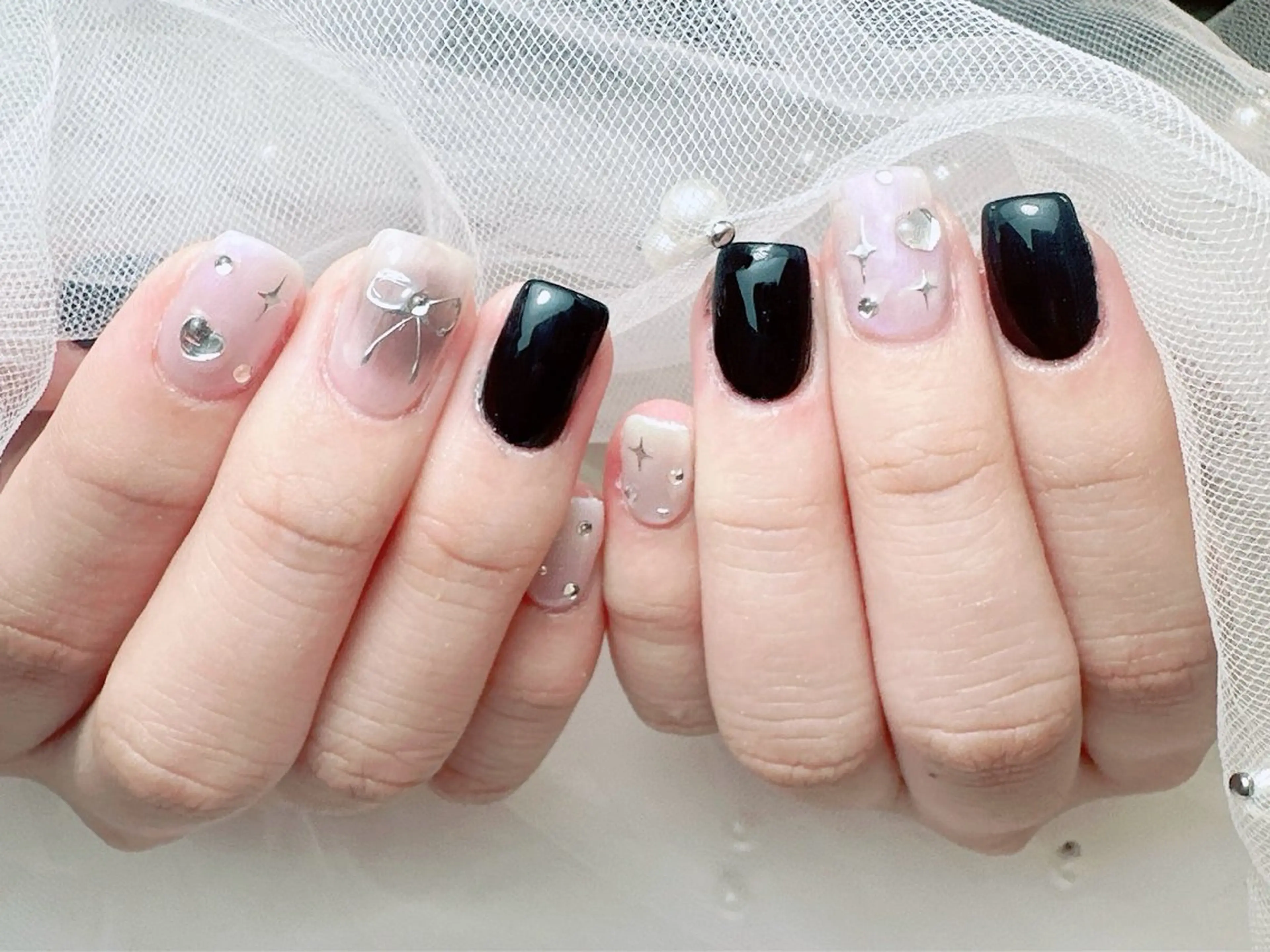 ネイル フレンチネイル ジェルネイル ハート 韓国ネイル マグネットネイル ハンドネイル ネイルサロン lotusのネイルデザイン