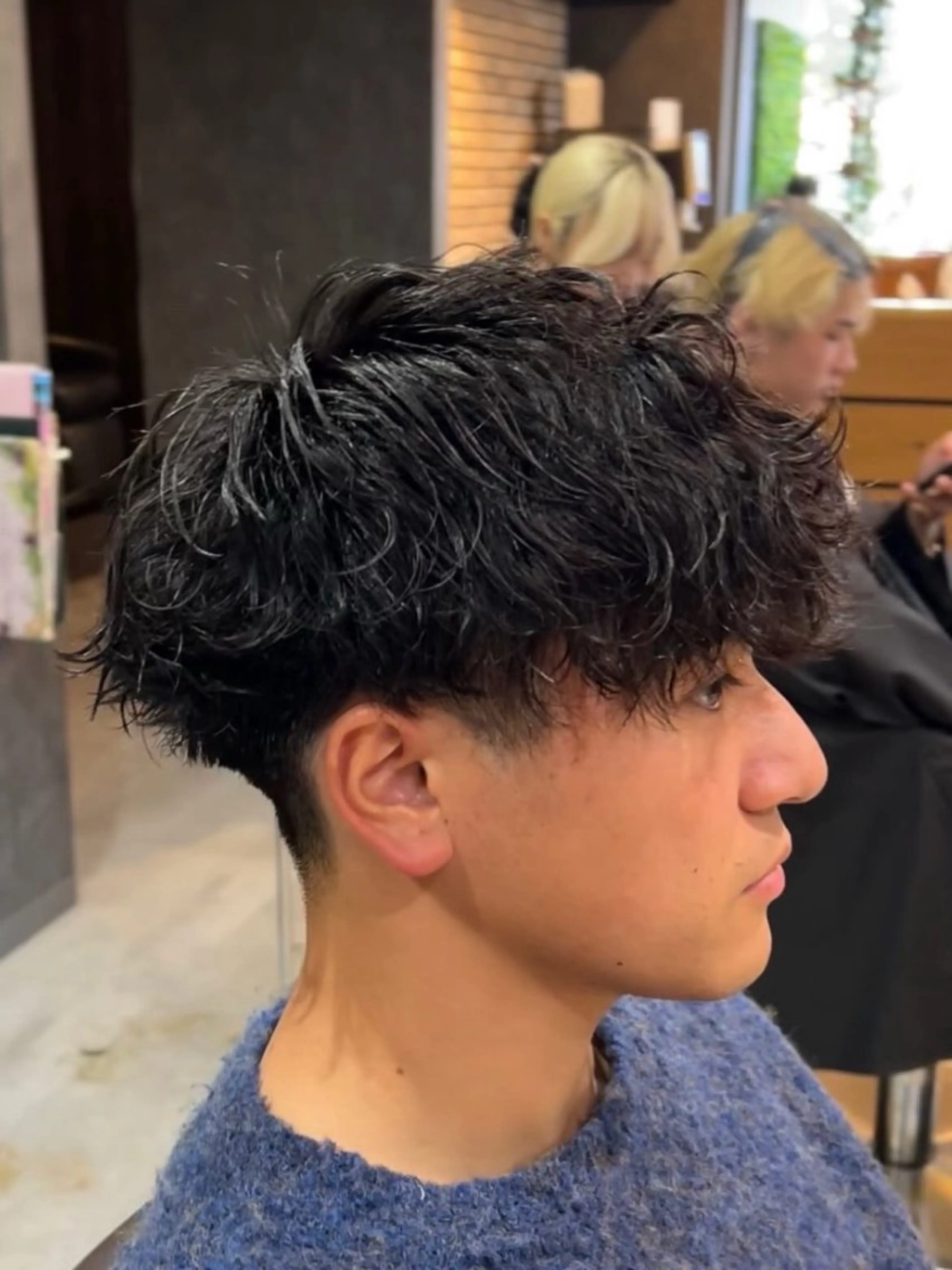 パーマ メンズ 蜂須賀 輝のヘアスタイル