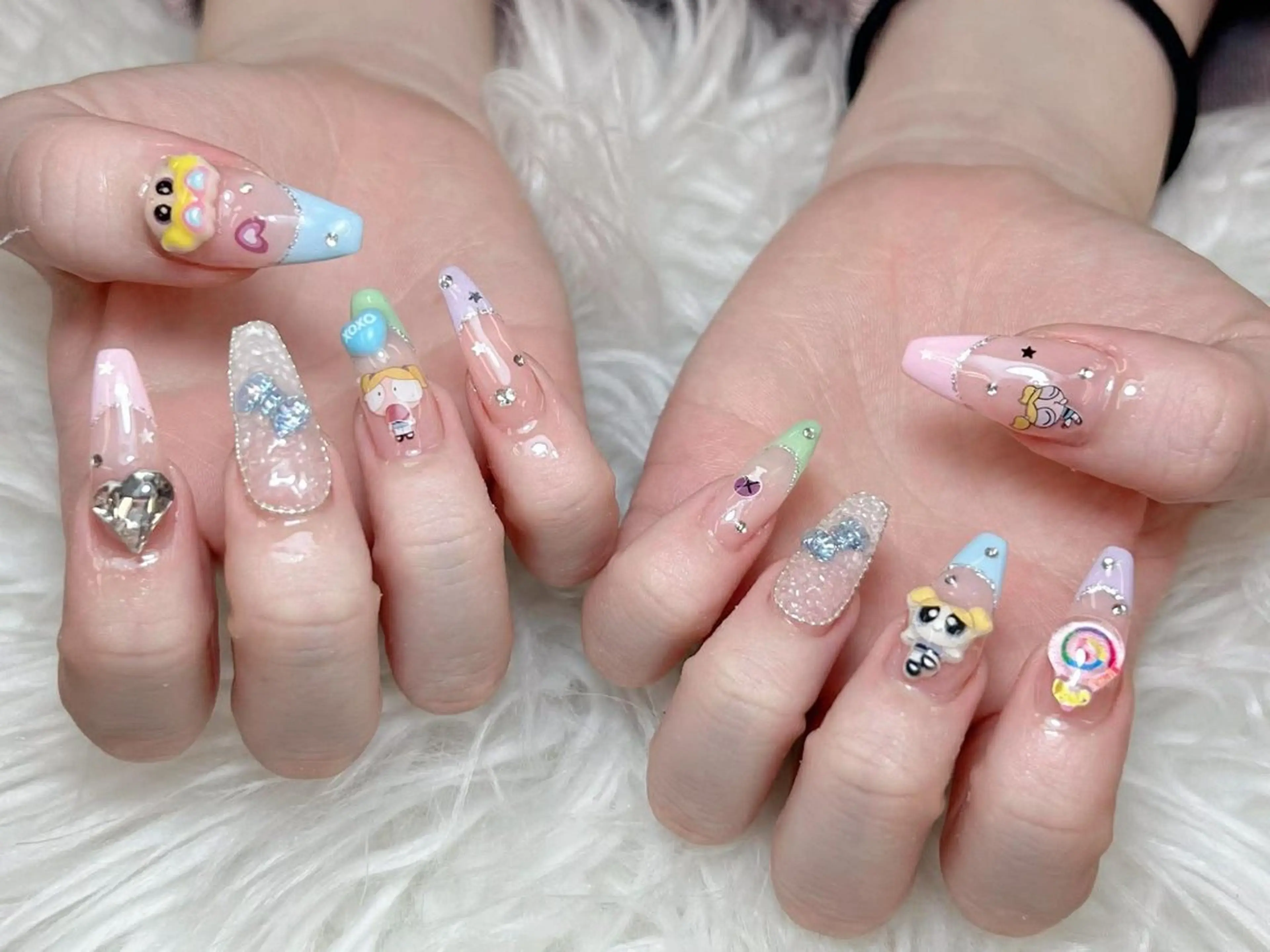 ネイル ハンドネイル ANH ゴテゴテネイルのネイルデザイン