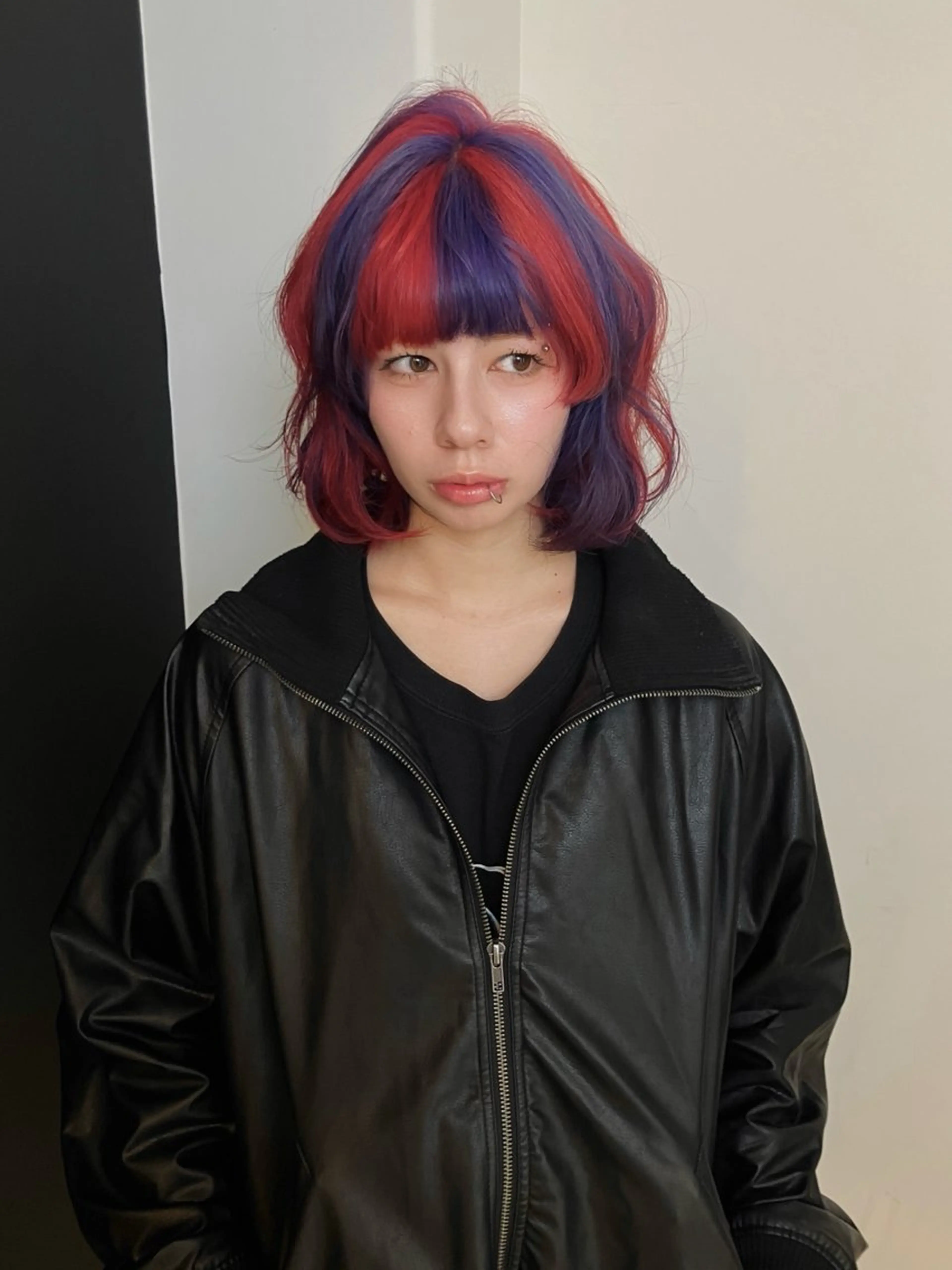 ショート カラー ツートーンカラー Hanaka🐈‍⬛ 海外×ニュアンスのヘアスタイル