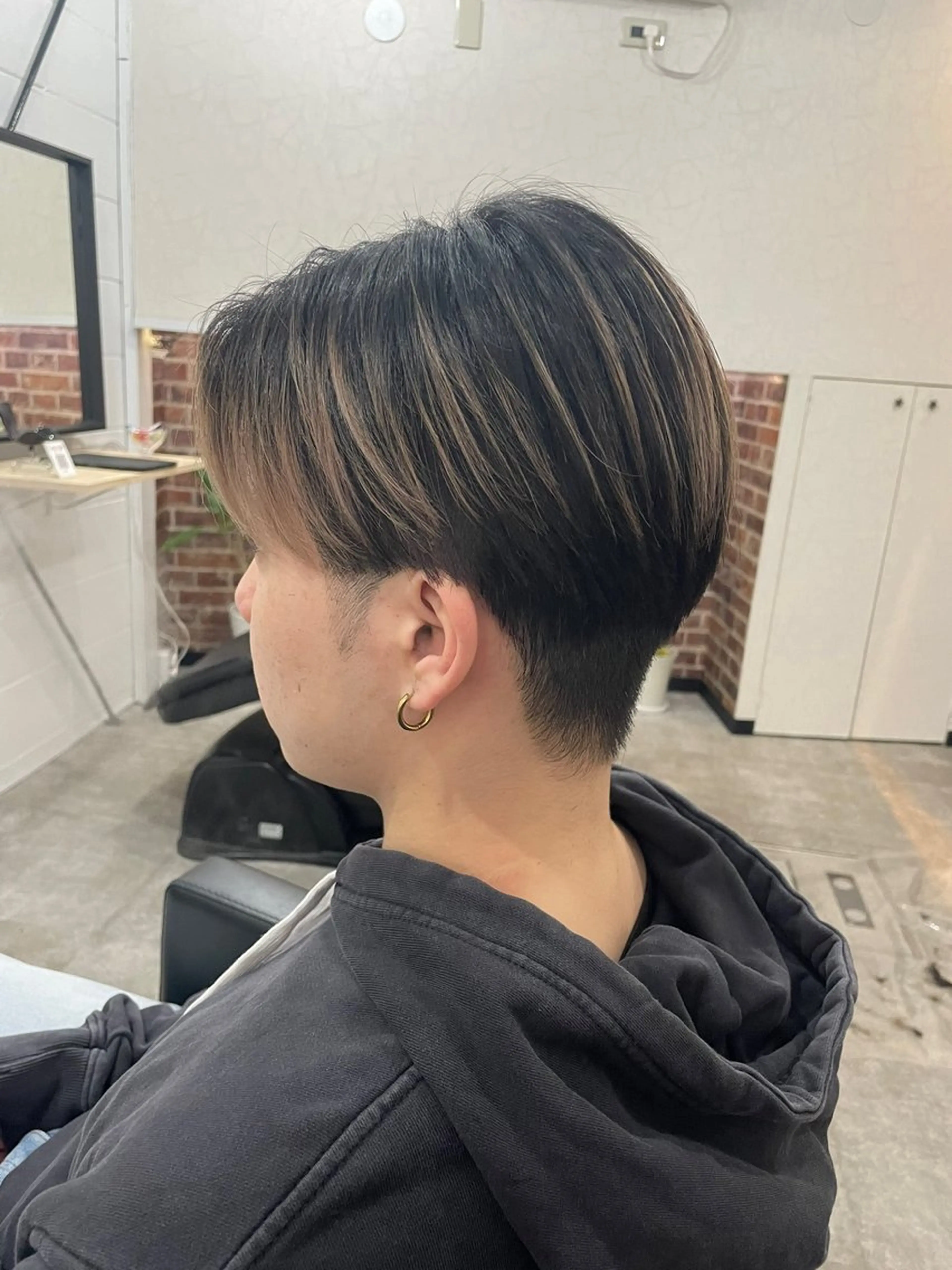 ショート カラー メンズ メンズブリーチ メンズハイライト ブリーチ ハイライトカラー ハイライト カット ヘアカラー 縮毛矯正 トリートメント TETISS所属・💈メンズハイライト 南谷💈のヘアスタイル