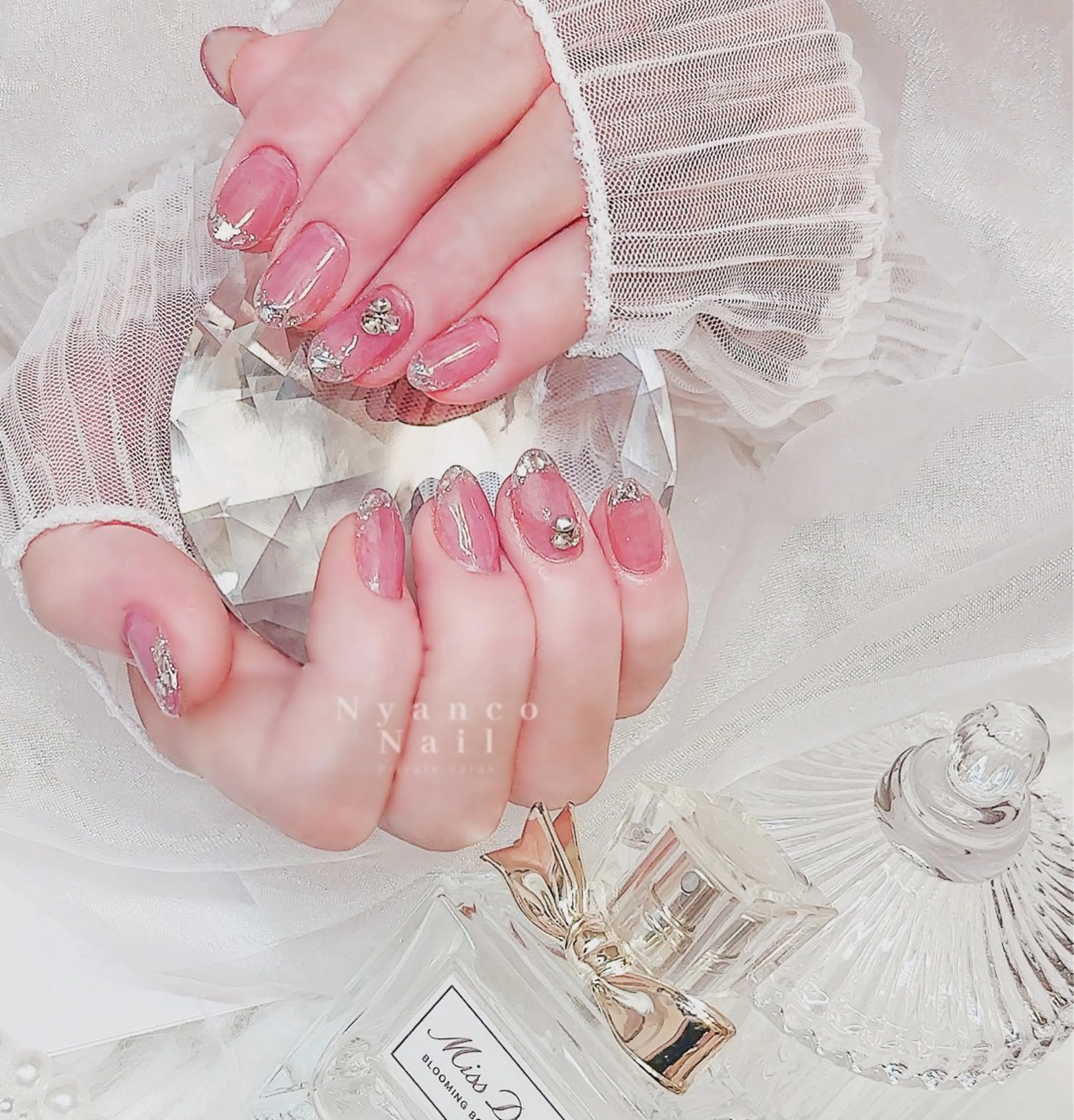 ネイル フレンチネイル ジェルネイル ガラスフレンチ 氷ネイル・うるうるネイル キラキラネイル Nyanco Nailのネイルデザイン