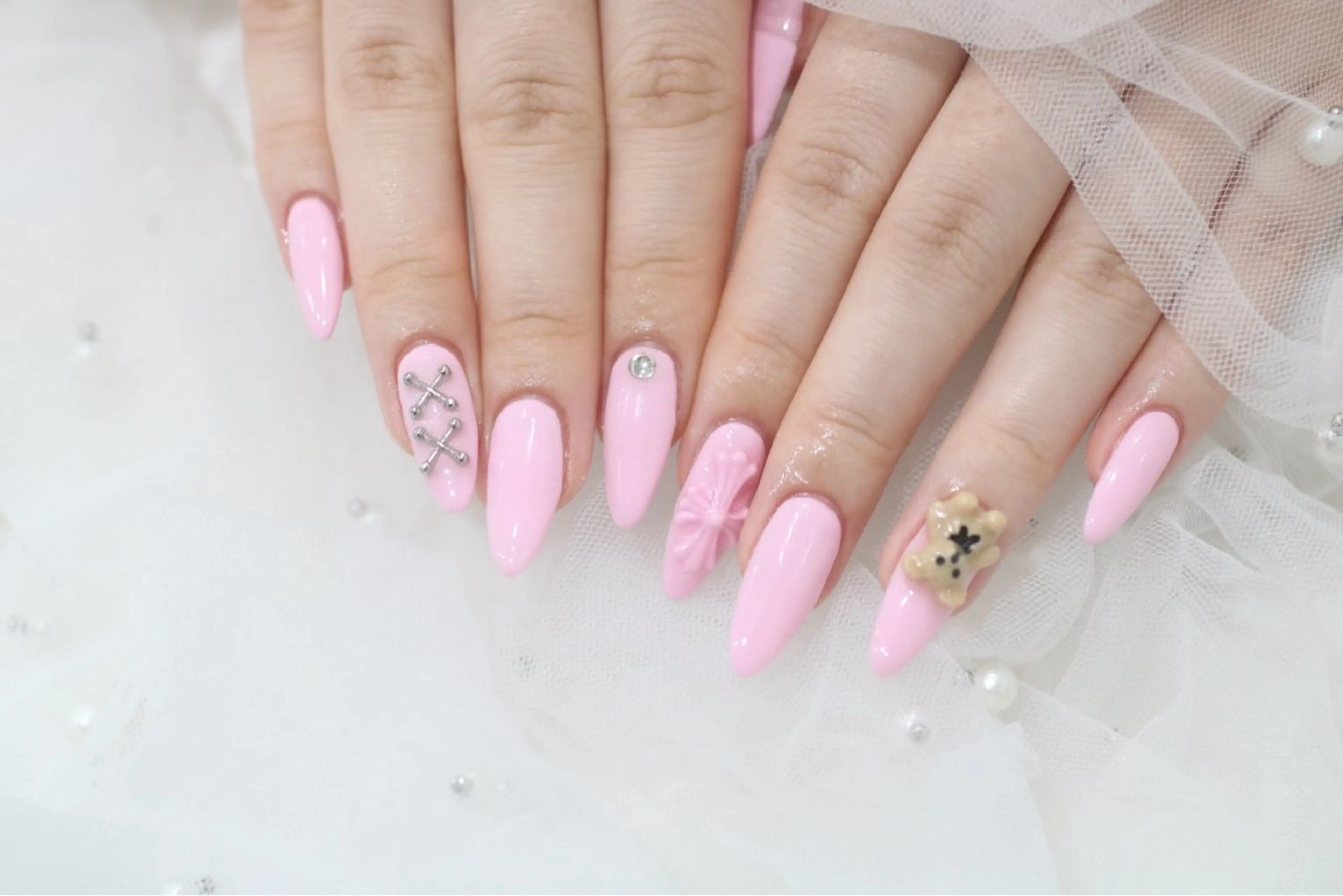 ネイル ワンカラーネイル ハンドネイル Leonie ｵｵｲのネイルデザイン