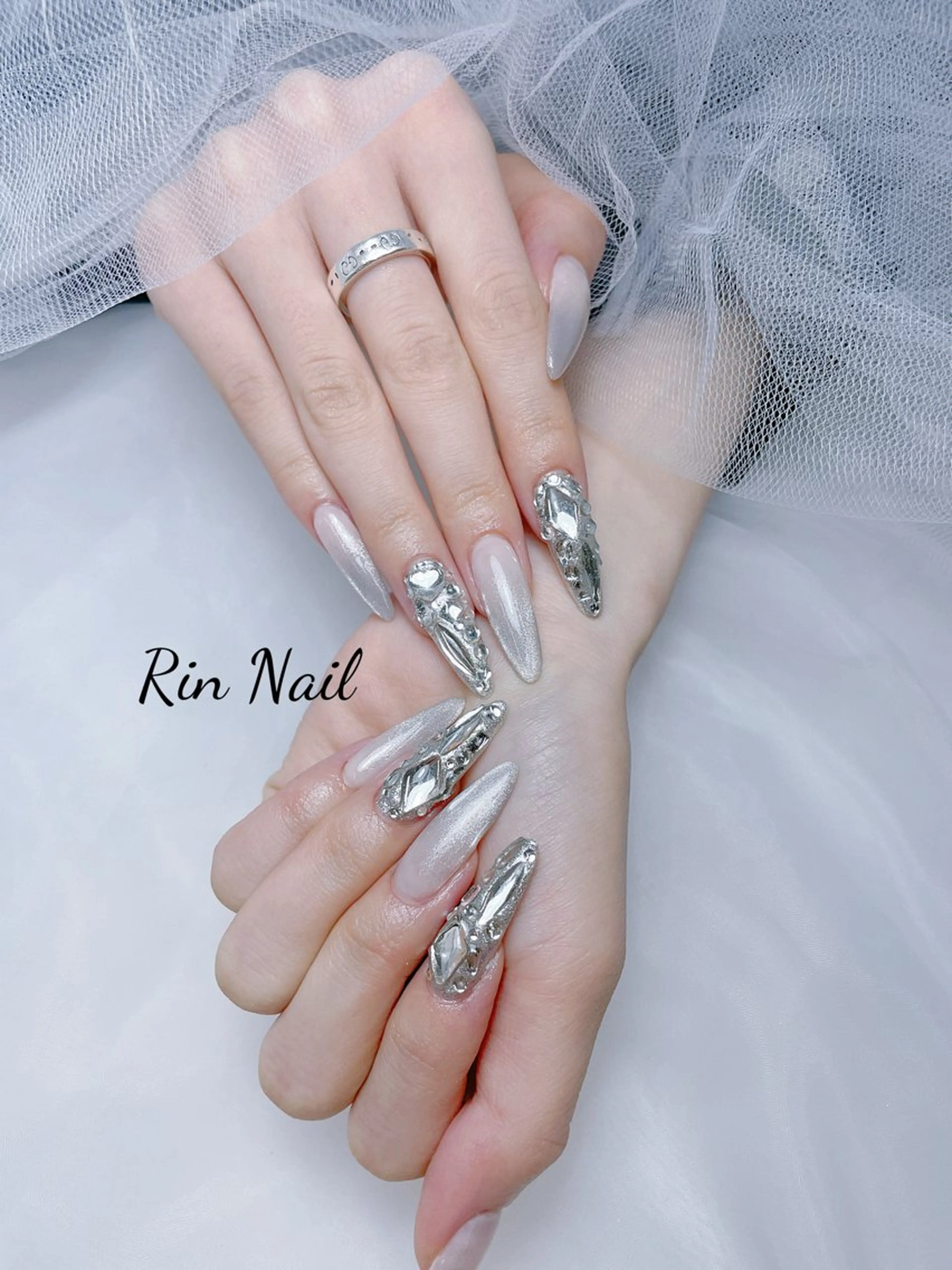 ネイル フレンチネイル ジェルネイル 韓国ネイル マグネットネイル ネイルチップ ハンドネイル Rin Nail 新大久保店のネイルデザイン