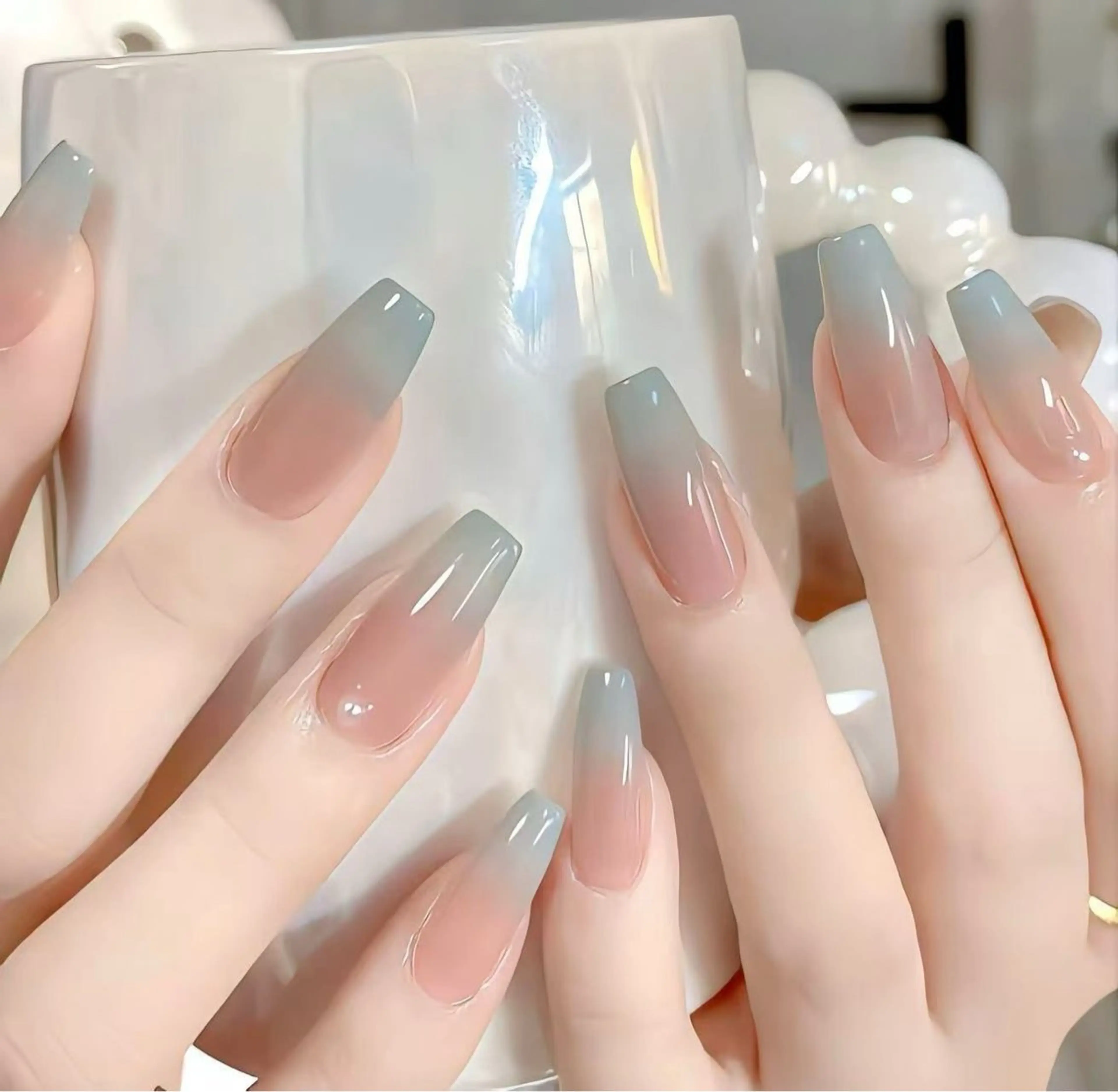 ネイル ハンドネイル キン グミのネイルデザイン