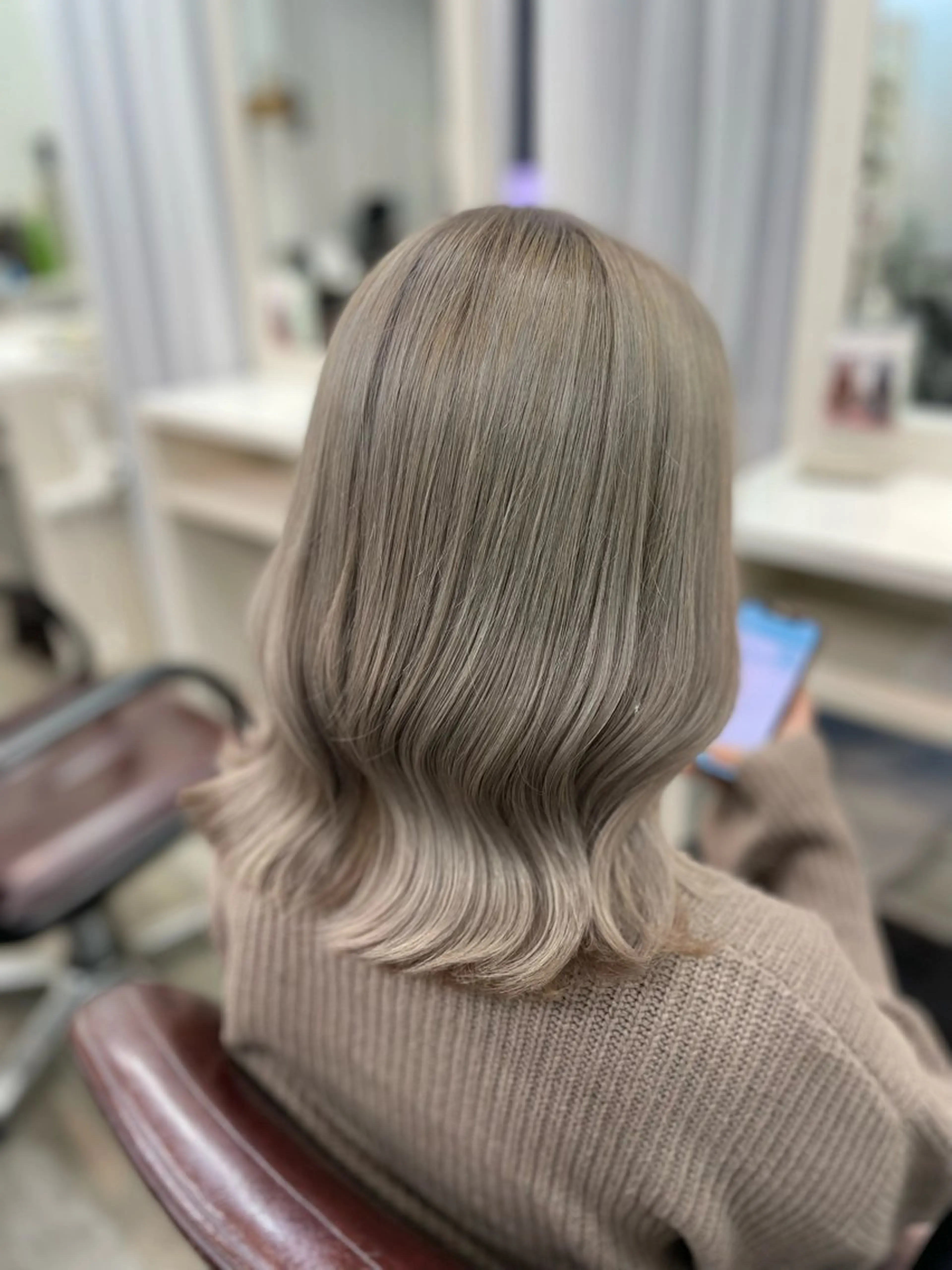 セミロング カラー ヘアカラー ヘアセット 韓国ヘア🤍髪質改善 🇰🇷AKANEのヘアスタイル