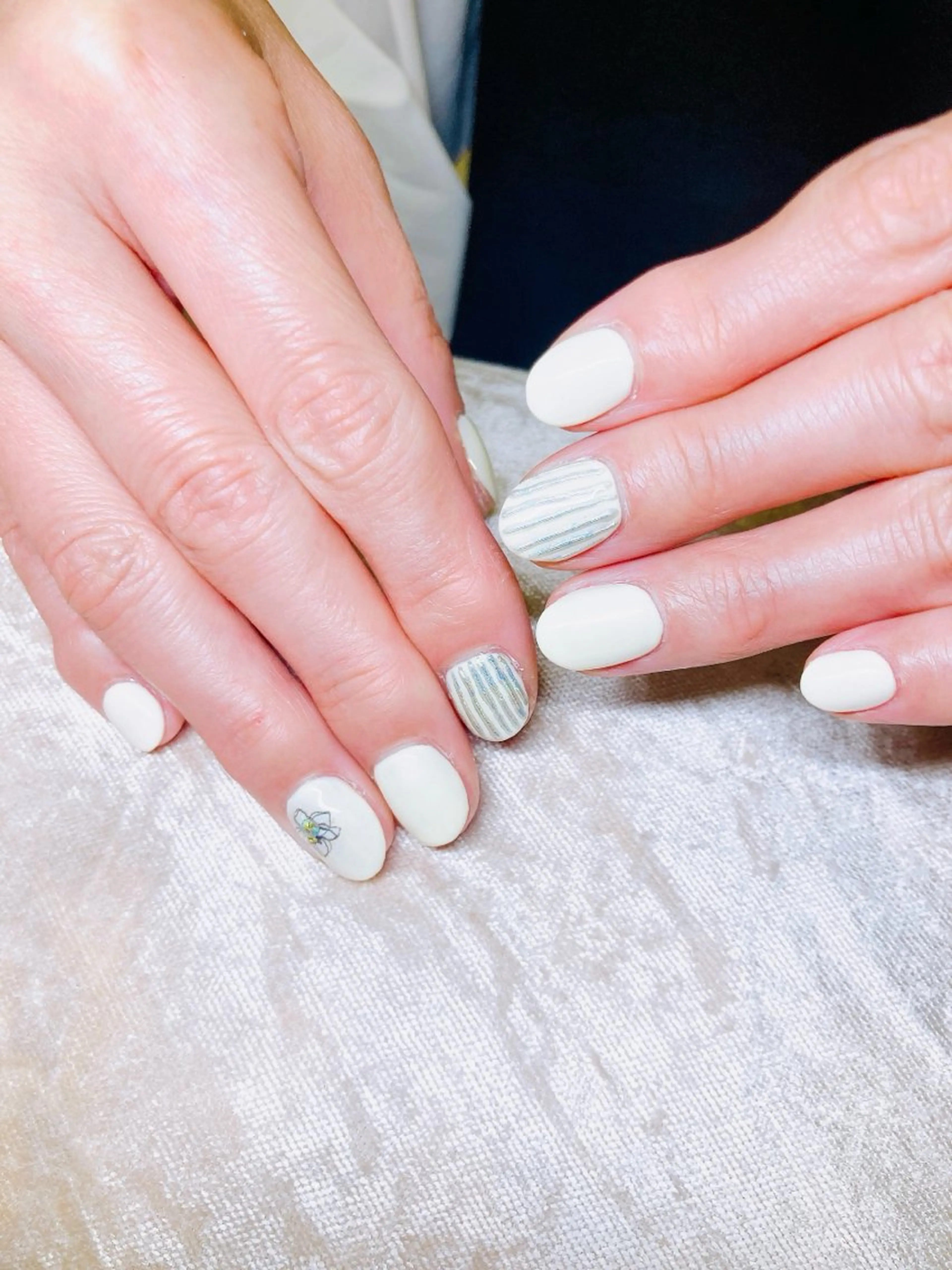 ネイル ECLAT エクラ所属・寺山 千鶴のネイルデザイン