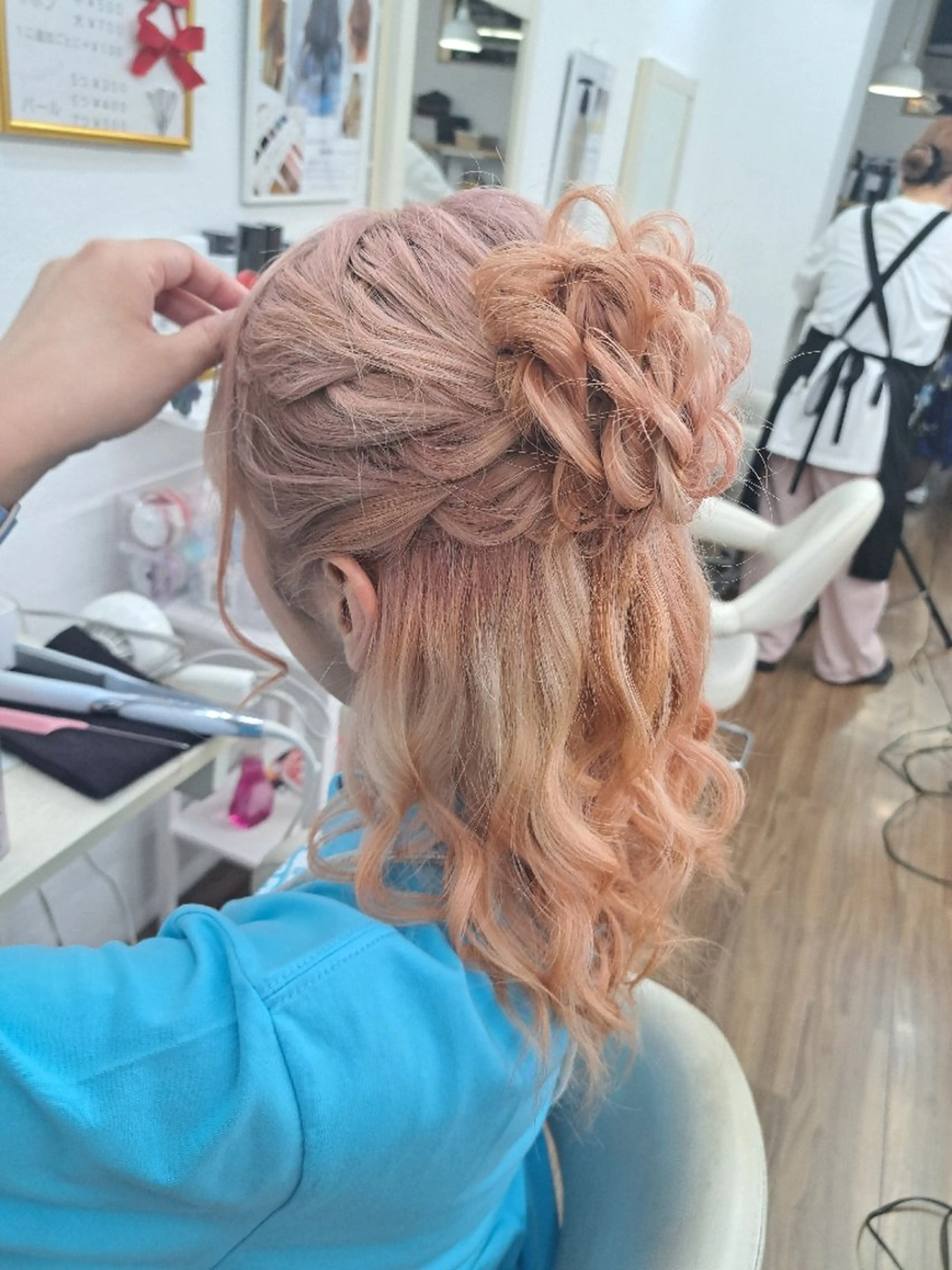 ミディアム ヘアアレンジ お団子ヘア ヘアセット GLOSS❤︎ Harunaのヘアスタイル