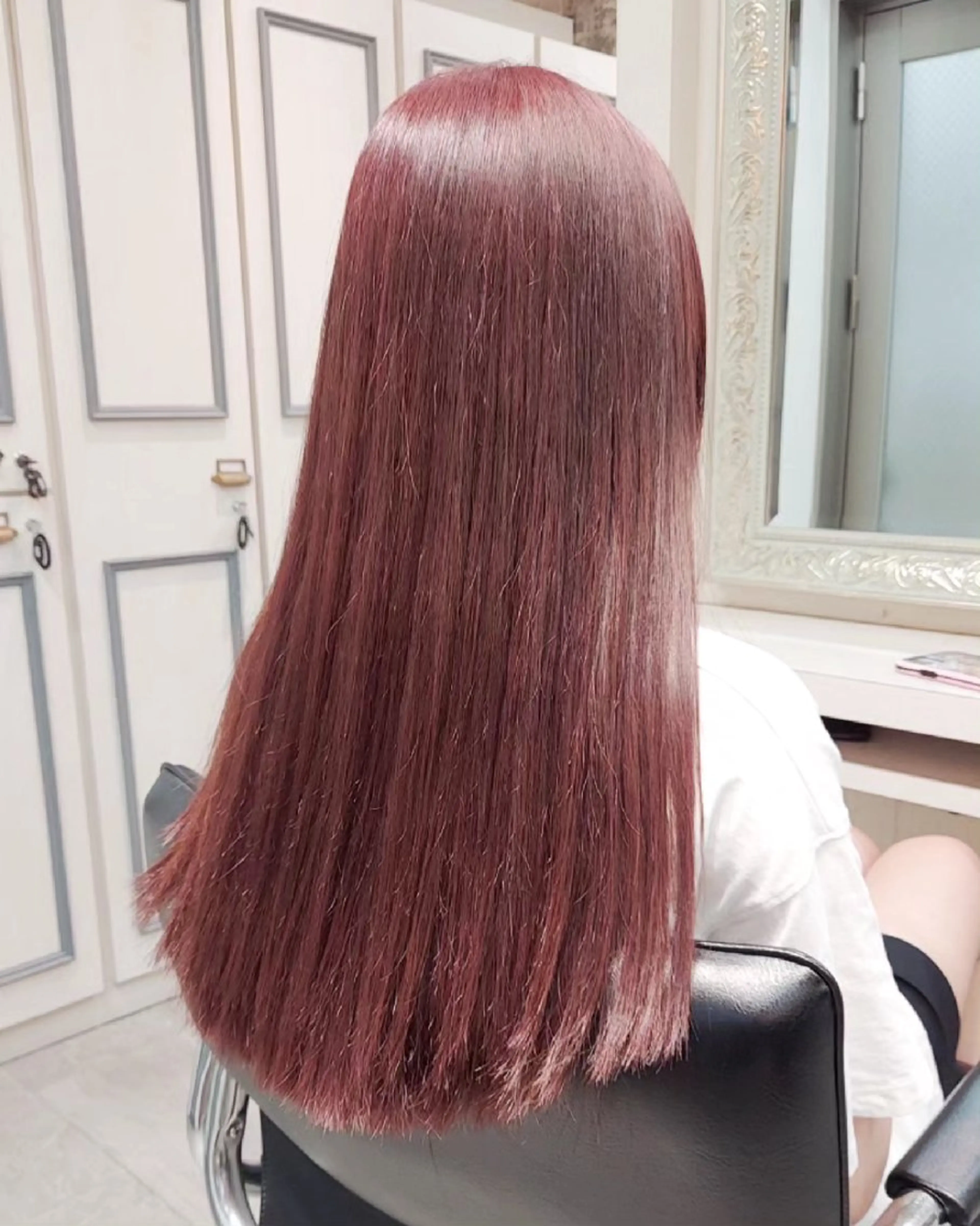 カラー ロング ベージュカラー ピンクカラー ピンクベージュ ヘアカラー トリートメント ブリーチ・ハイトーン 特化🎉内山のヘアスタイル