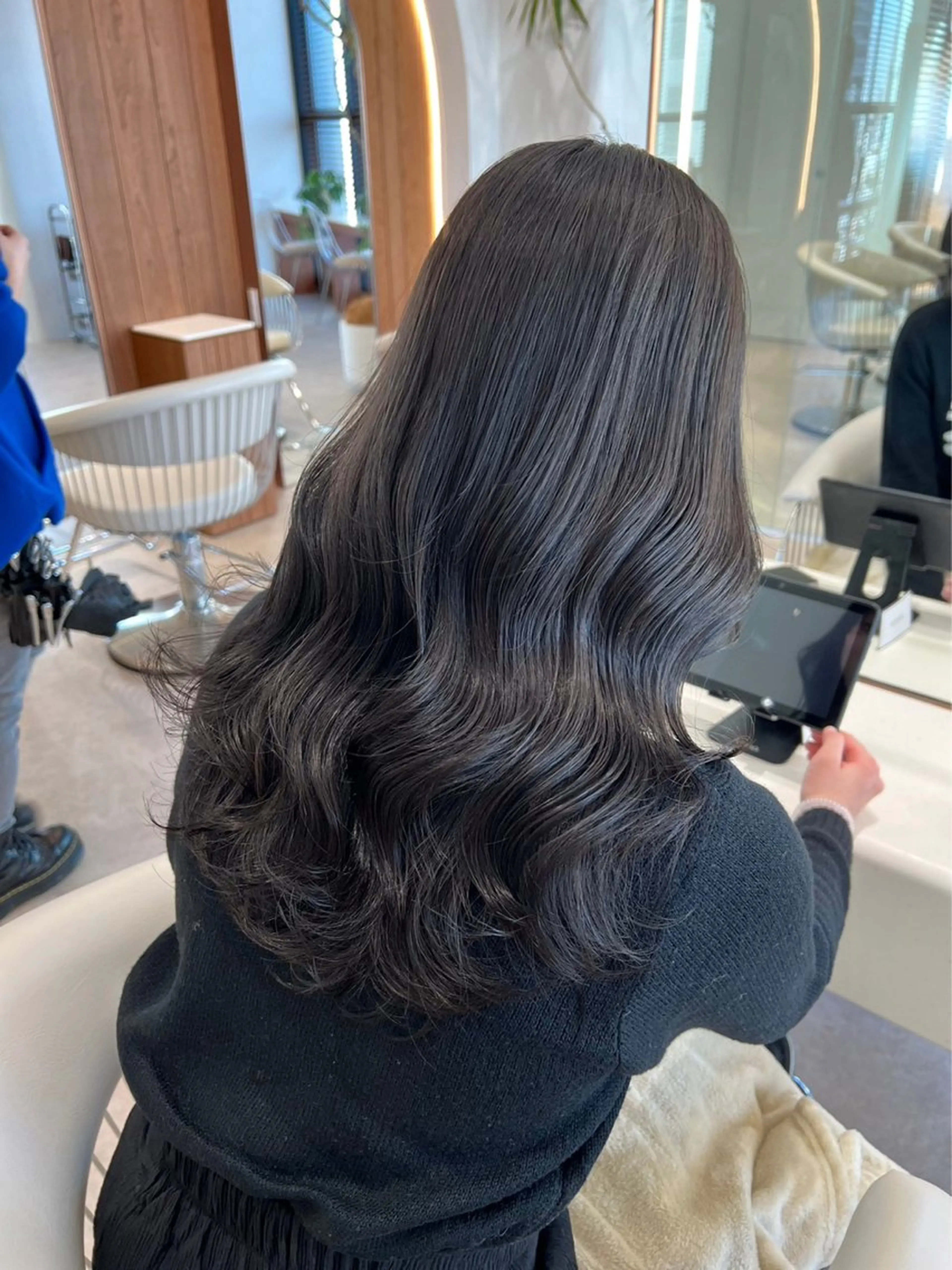 ロング カラー ダークグレー ダークグレージュ グレージュ レイヤーカット カット ヘアカラー トリートメント レイヤー/ハッシュ 渋谷/サッタのヘアスタイル