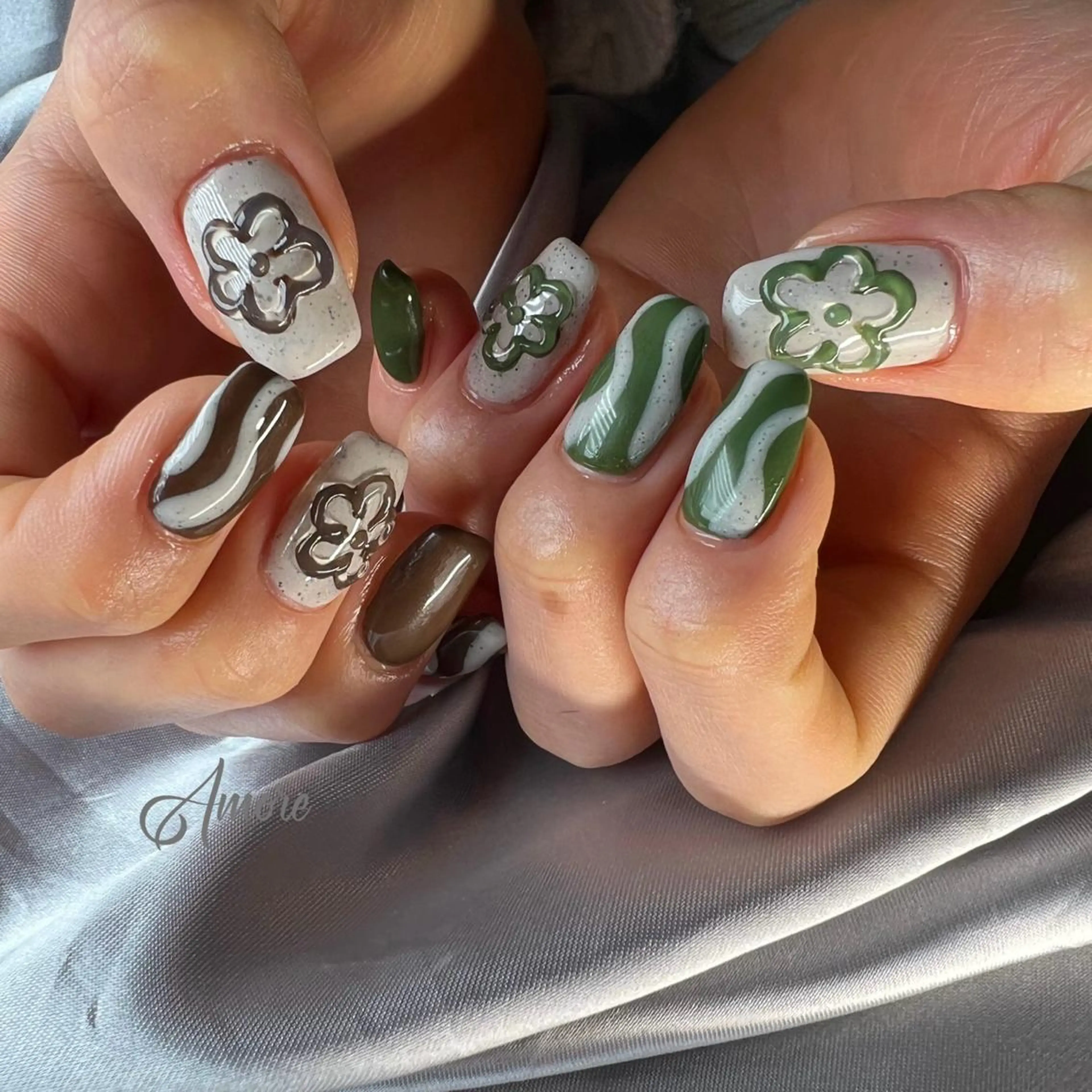 ネイル ジェルネイル 韓国ネイル ミラーネイル オフィスネイル パラジェル You kyehwaのネイルデザイン