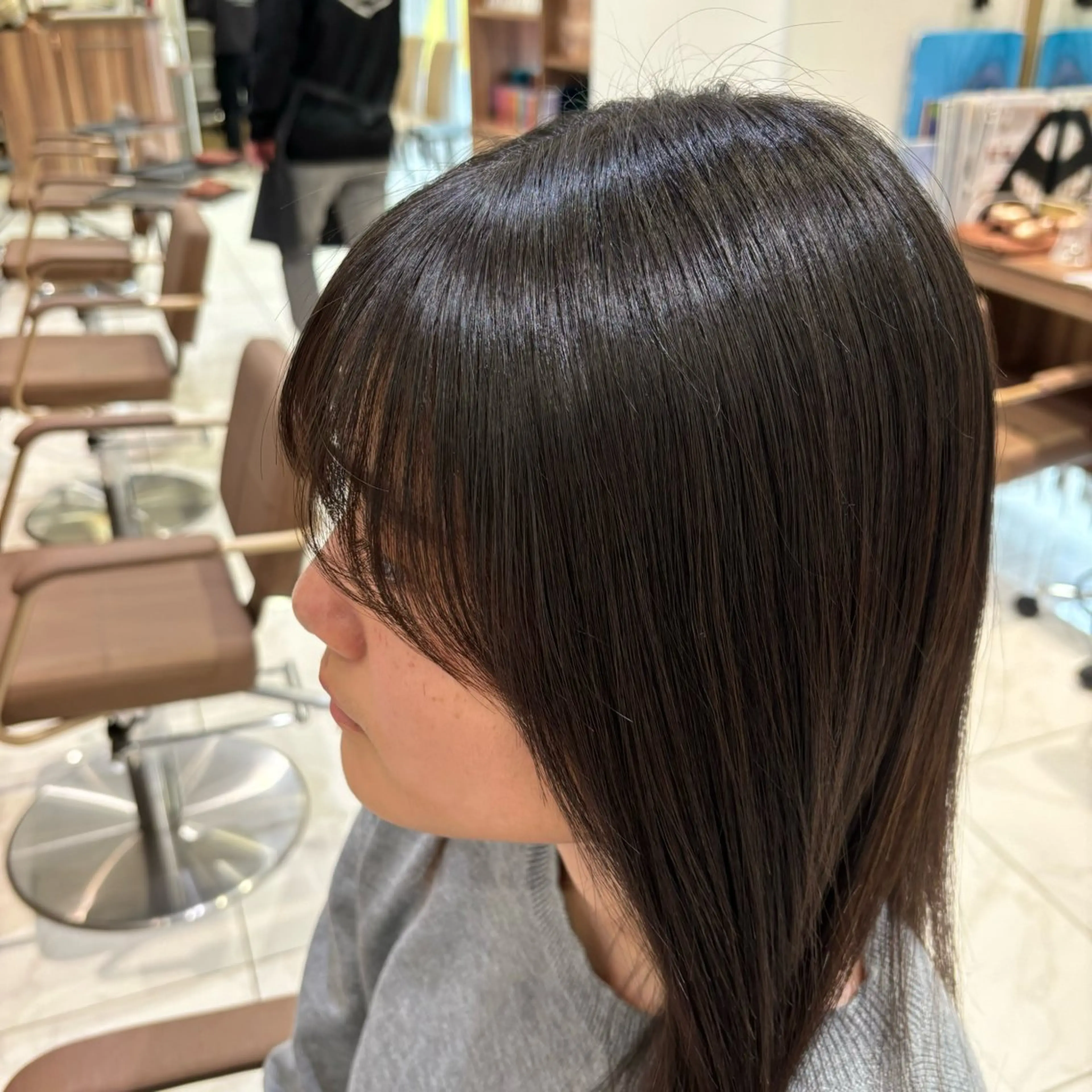 ロング パーマ 顔周りカット 小顔カット 縮毛矯正 カット 縮毛矯正 🎀暖色color/ トップスタイリストのヘアスタイル