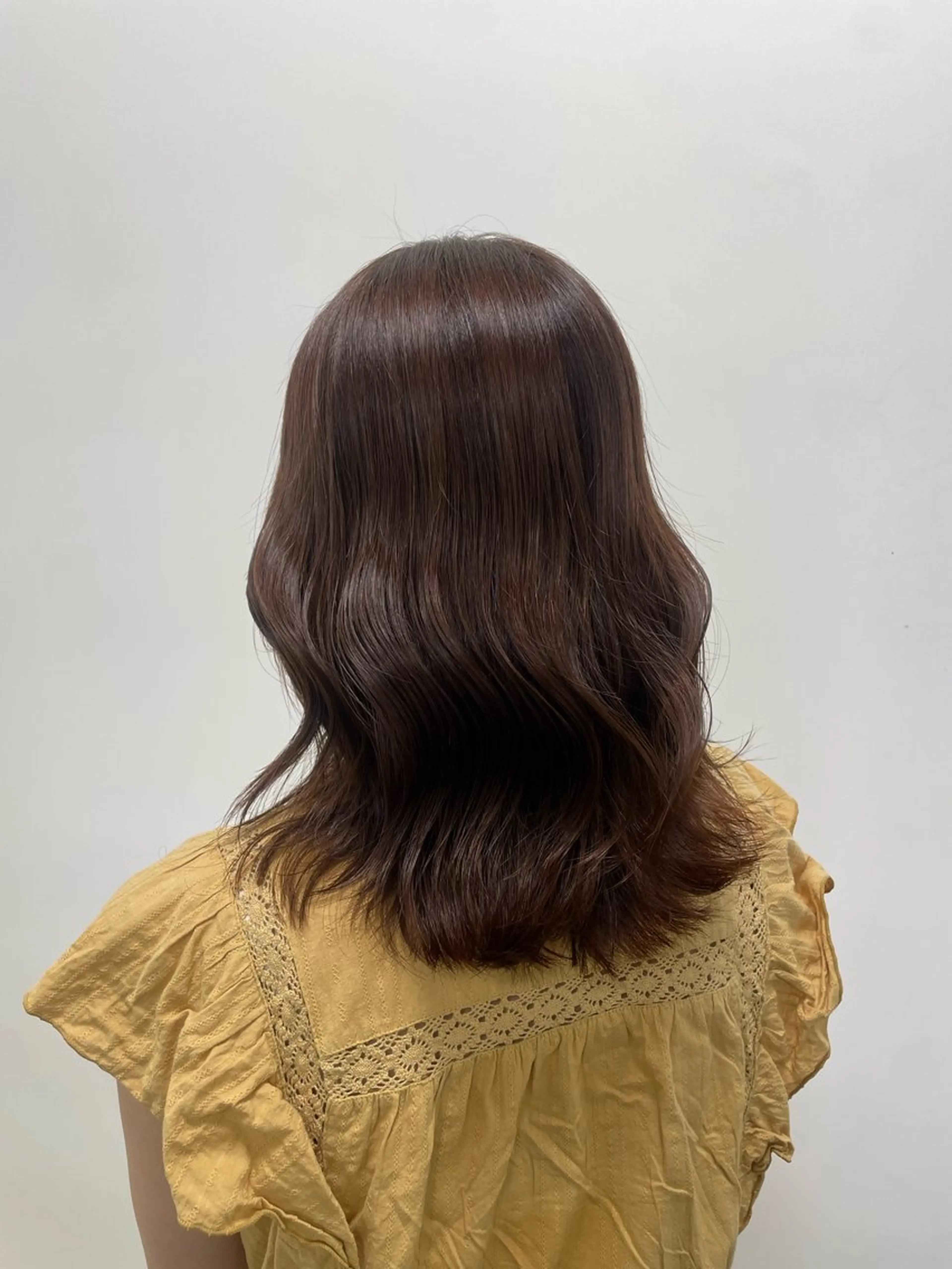 ミディアム 韓国風ヘア レイヤーカット ヘアカラー 韓国風骨格カット 艶カラー🩶髙林夏美のヘアスタイル