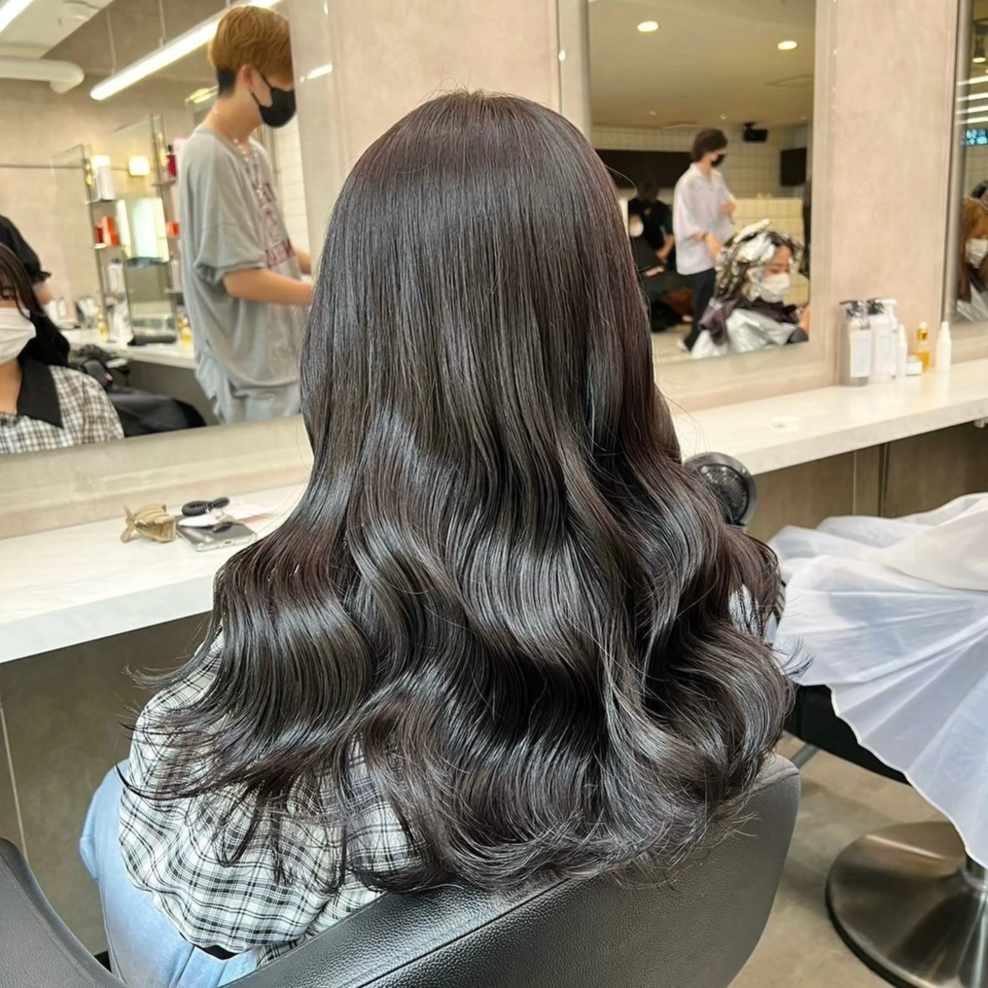 ロング カラー まろっと艶感ブラウン ベージュ🤍まなかのヘアスタイル