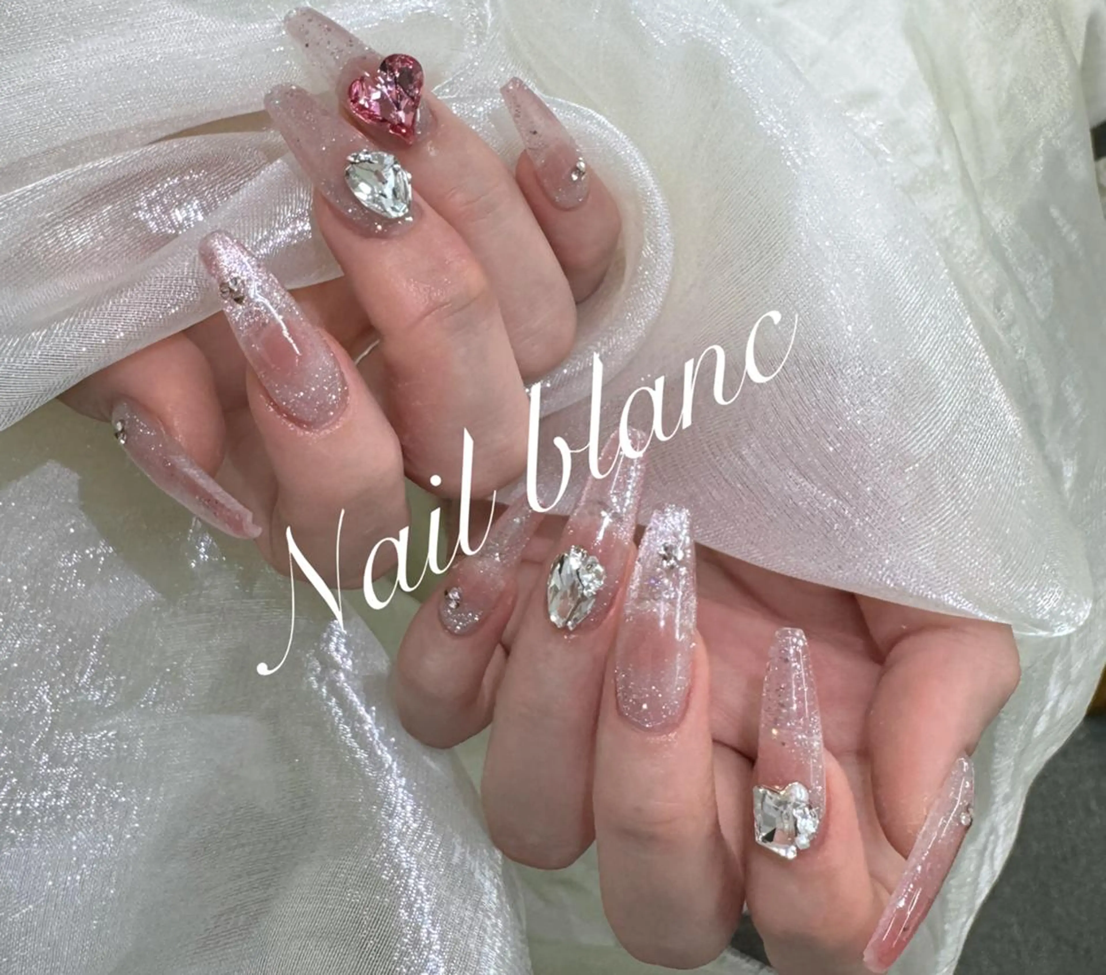 ネイル ハート 韓国ネイル マグネットネイル ワンホンネイル 🦋ネイルサロン ブラン🌈ゆりのネイルデザイン