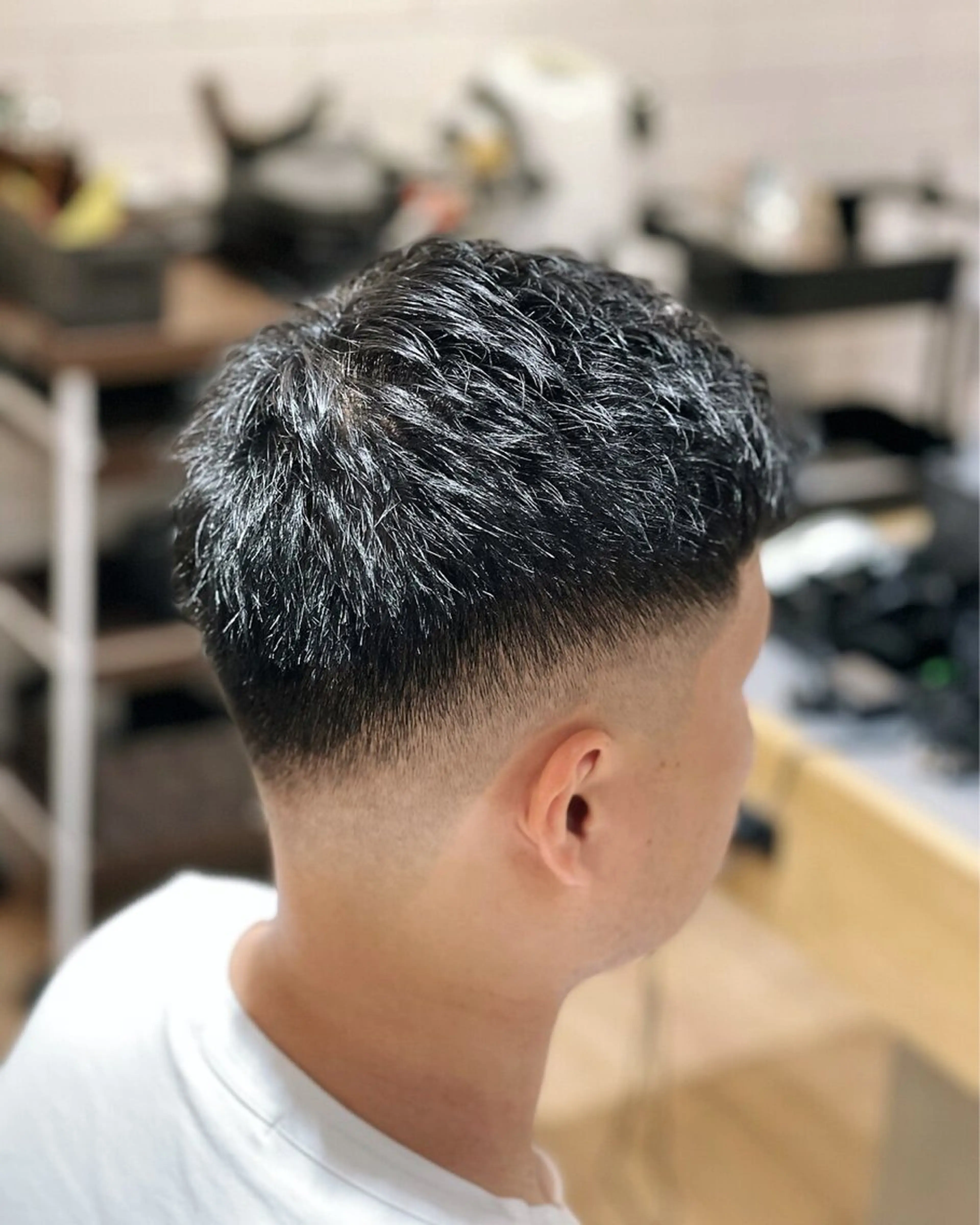 ショート メンズ メンズバレイヤージュ メンズブリーチ メンズハイライト メンズインナーカラー メンズメッシュ カット 髪質改善/透明感 OAK兵庫のヘアスタイル