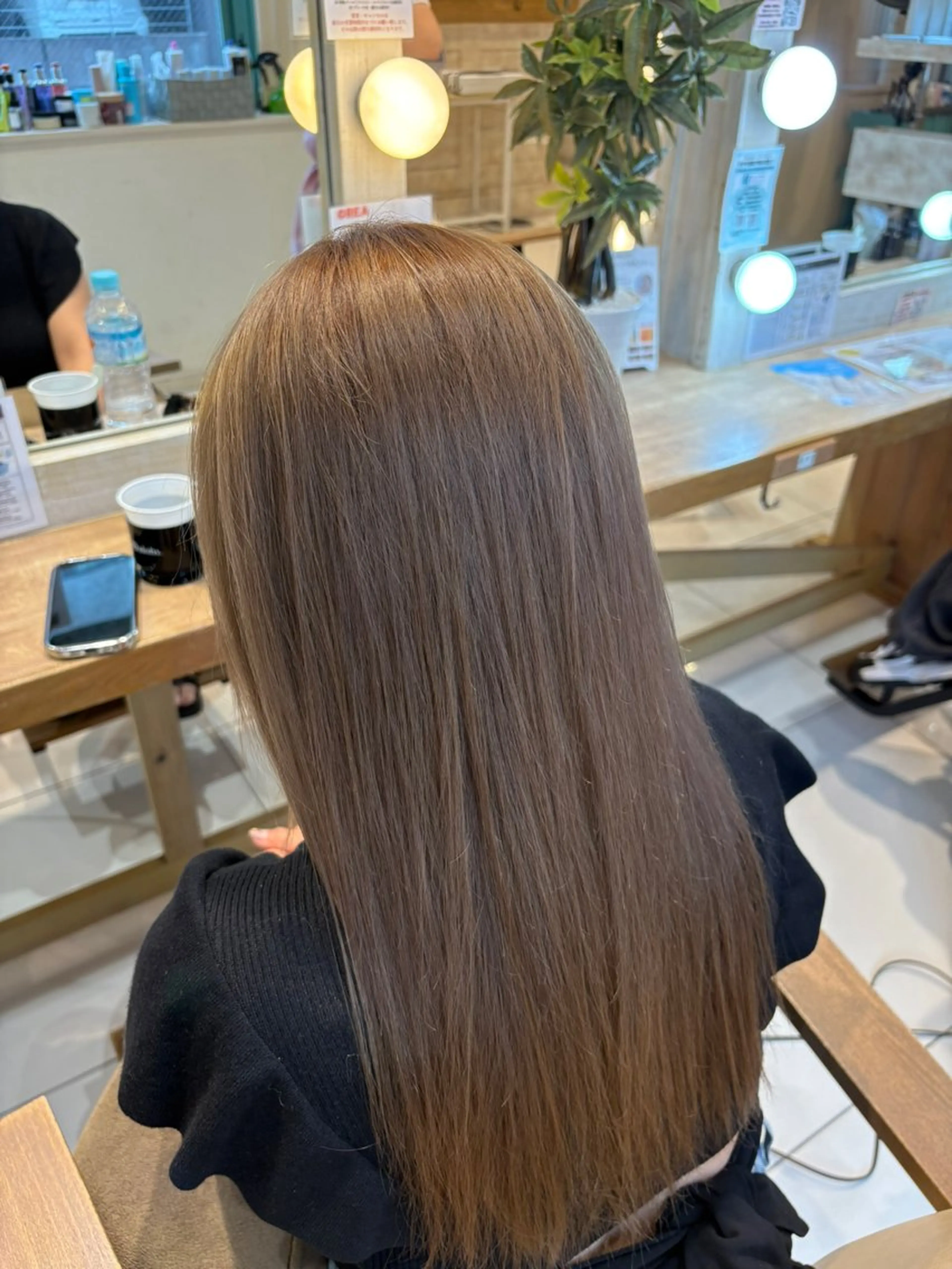 セミロング 本厚木パーマ＆ブリー チ特化メンズショートのヘアスタイル