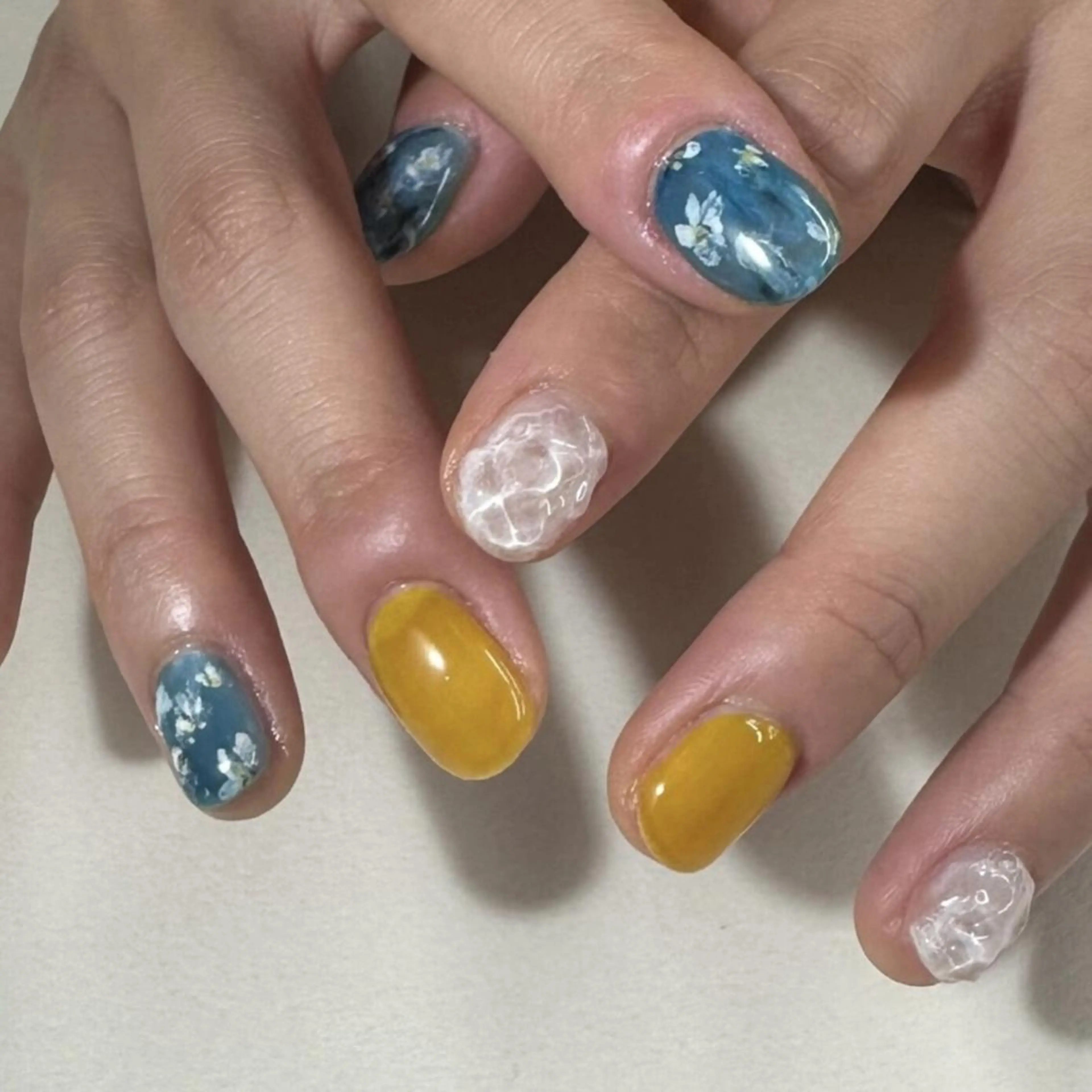 ネイル フラワーネイル ジェルネイル 韓国ネイル ニュアンスネイル ワンホンネイル ハンドネイル nailstudio eviz新宿店のネイルデザイン