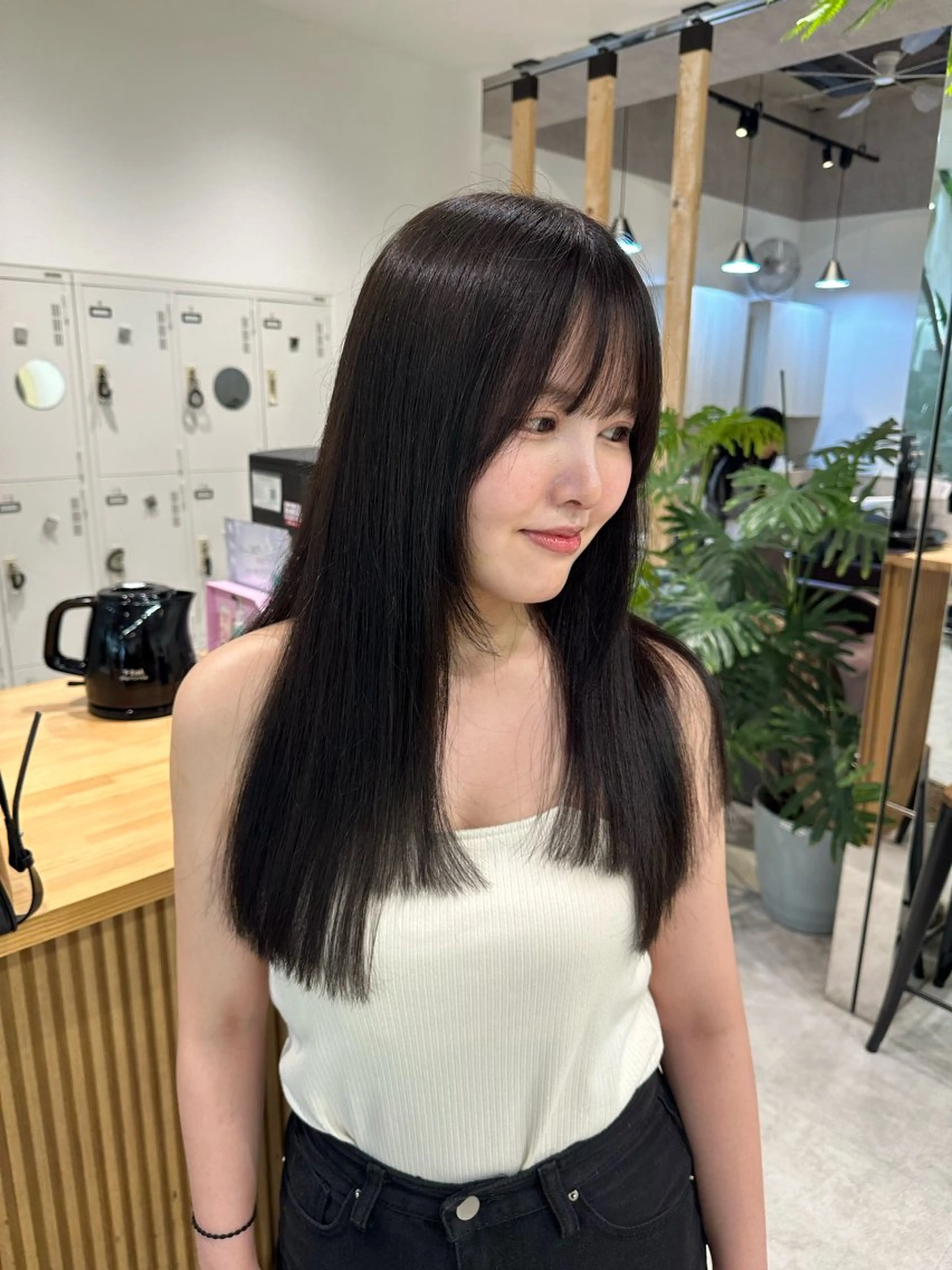 ロング カラー カット ヘアカラー トリートメント レイヤー/顔まわり カット/地毛風カラーのヘアスタイル