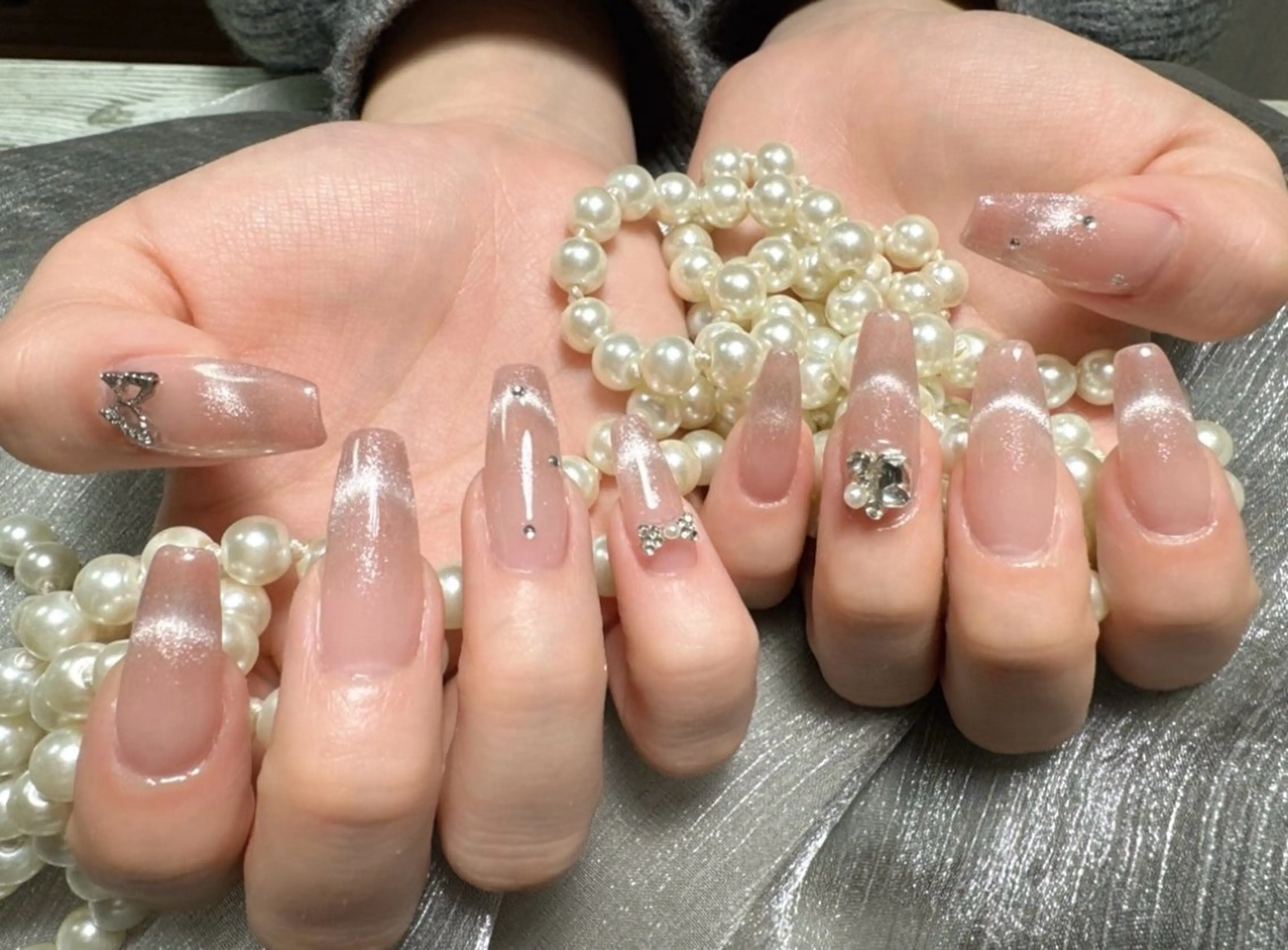 オフ🈚️10本チップ長さ出しマグネット💅パーツニ個付きプレゼント🎁の写真