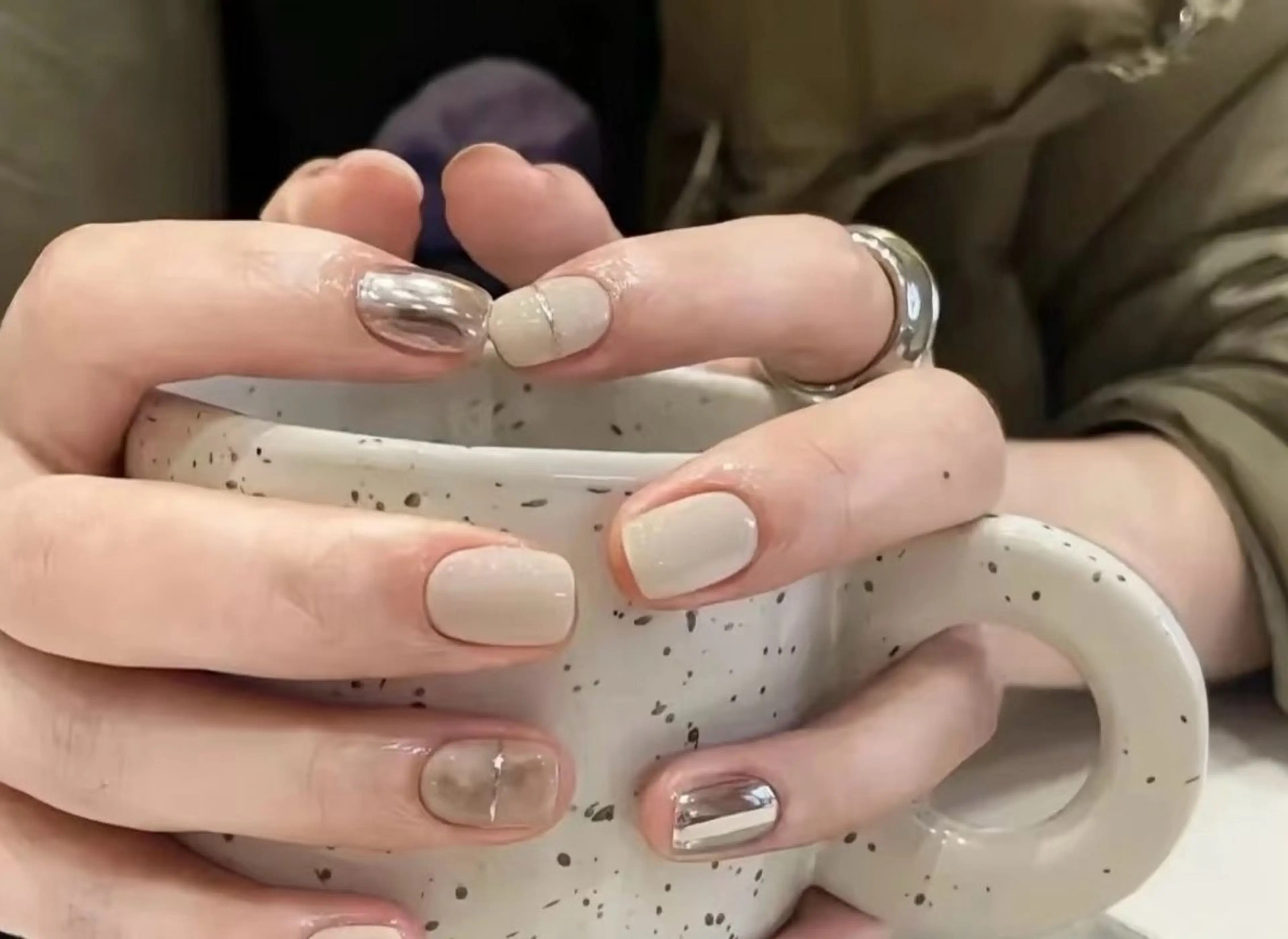 ネイル 高木 維麗絲のネイルデザイン