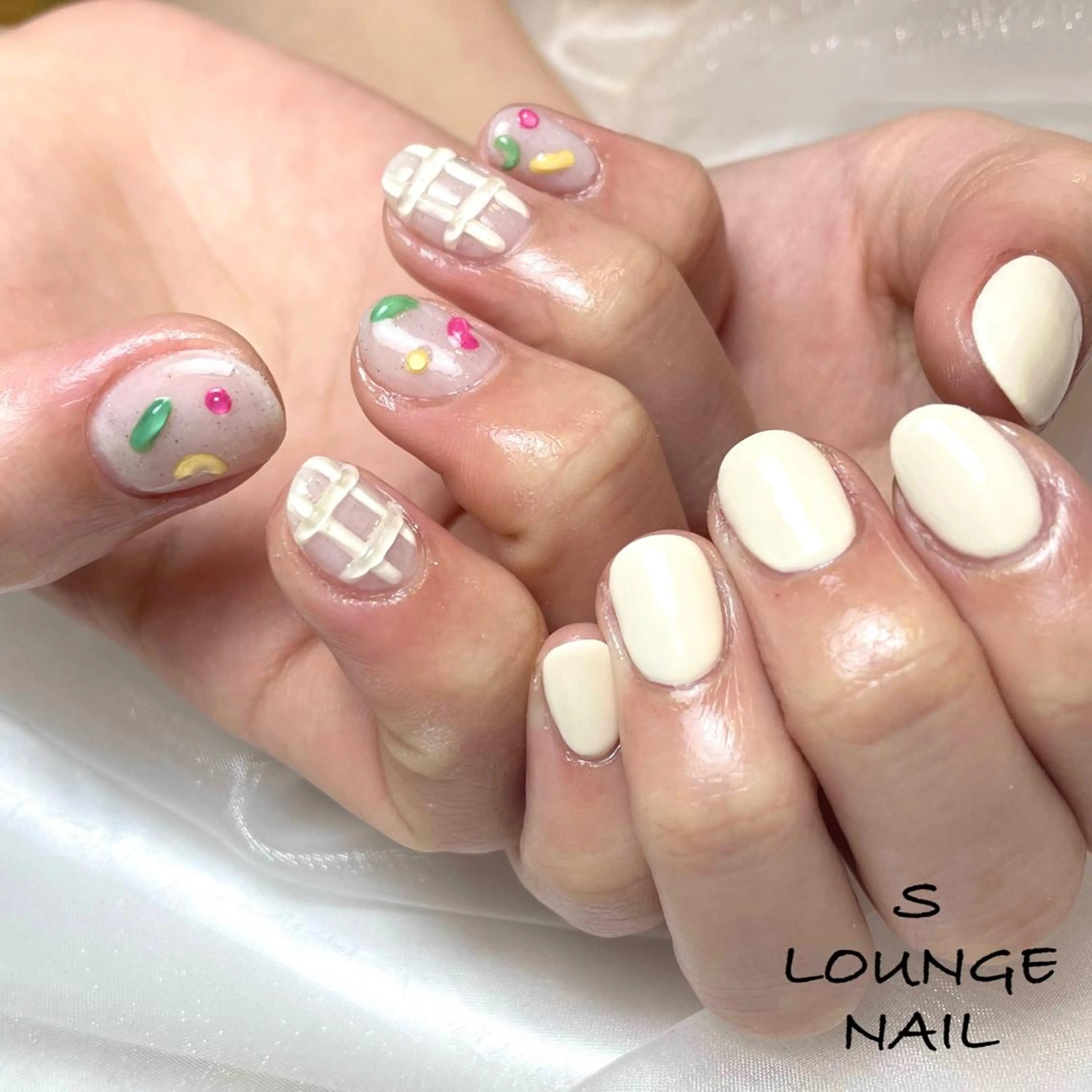 ネイル アートネイル 韓国ネイル ハンドネイル フットネイル S LOUNGE NAIL所属・パーツたくさん🍓 SUMIのネイルデザイン
