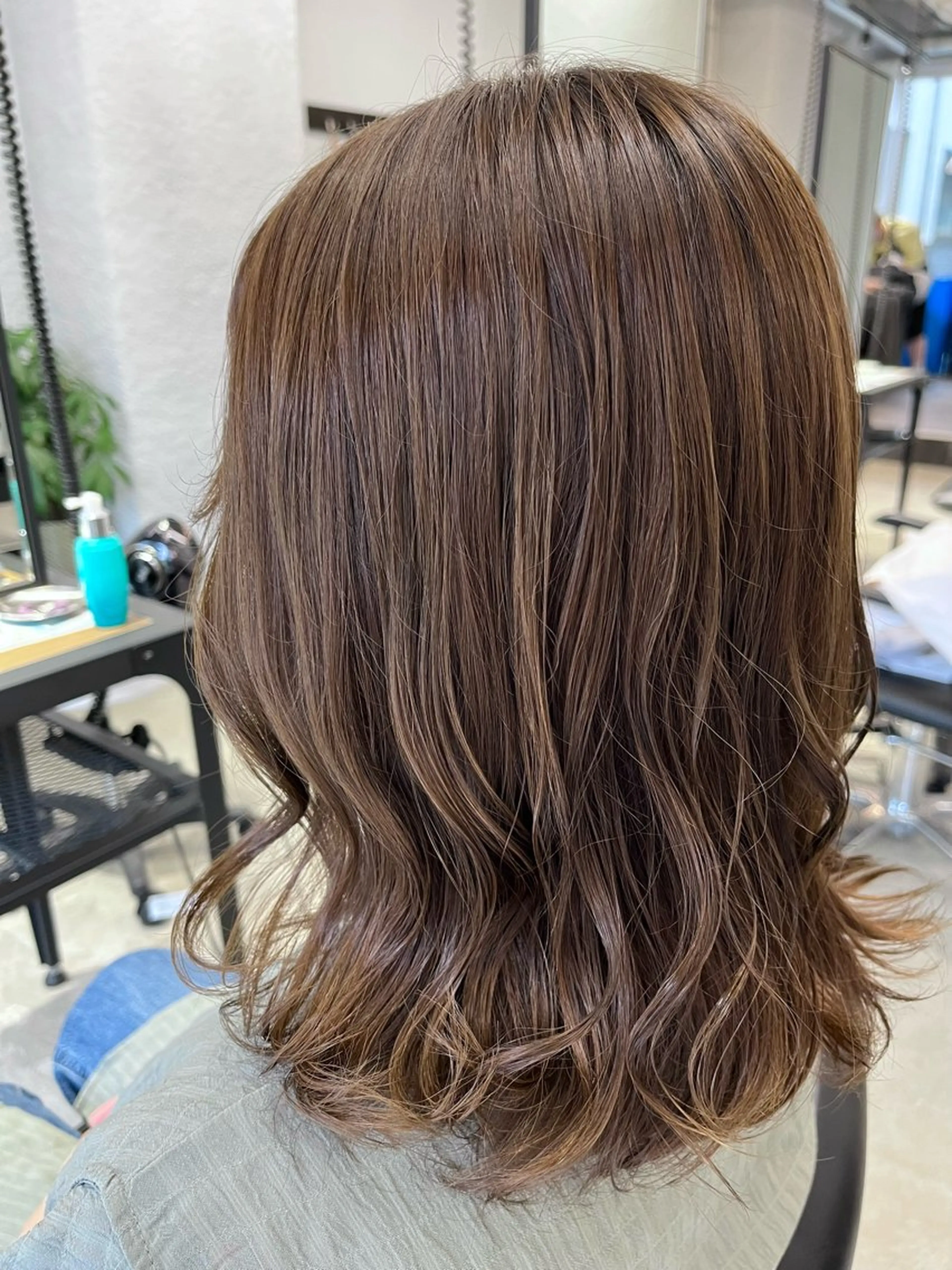 ミディアム カラー アッシュ ベージュカラー 縮毛矯正/酸性 おかにわみりのヘアスタイル