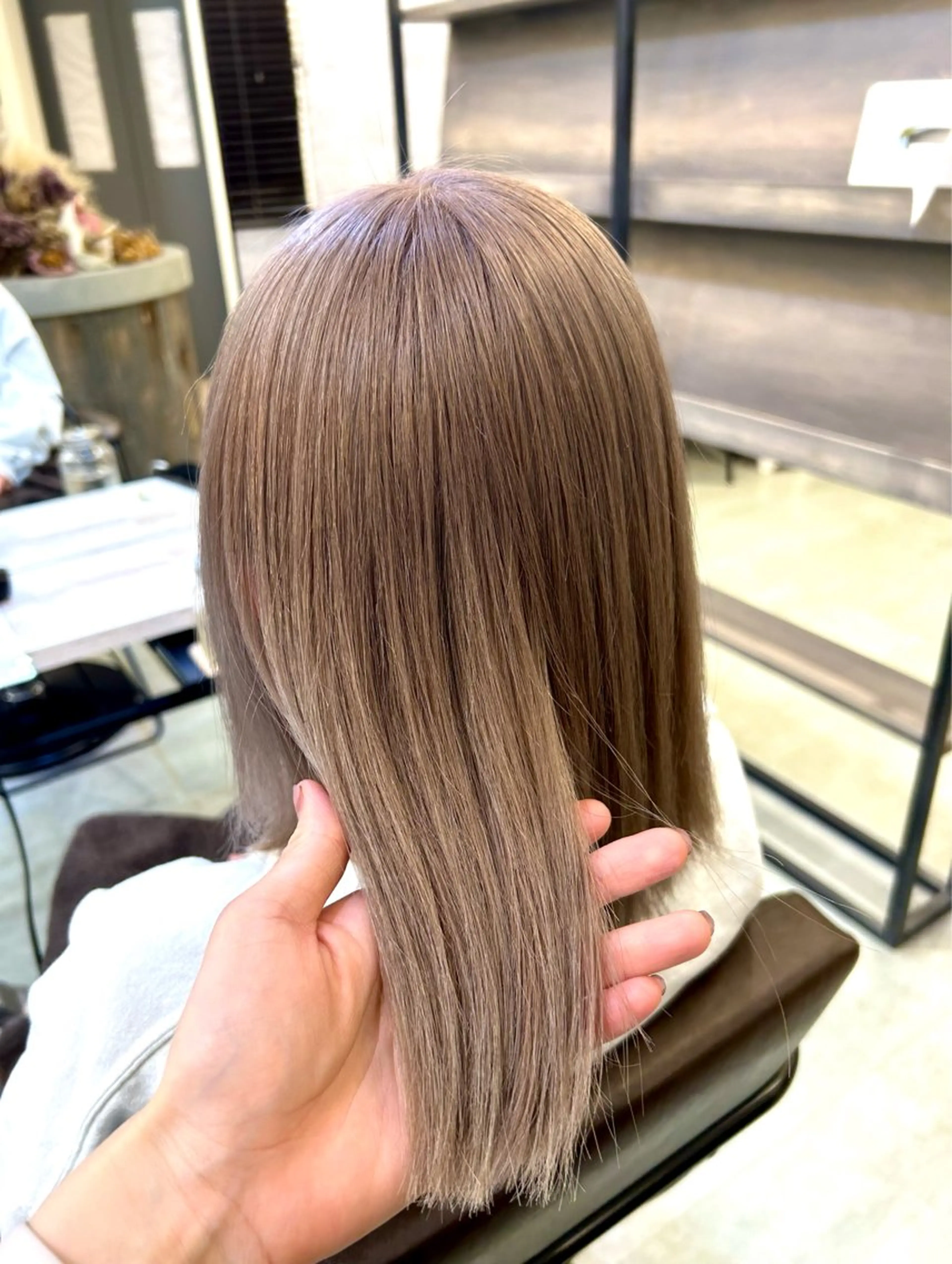 カラー TOMOKA ブリーチカラー🌟のヘアスタイル