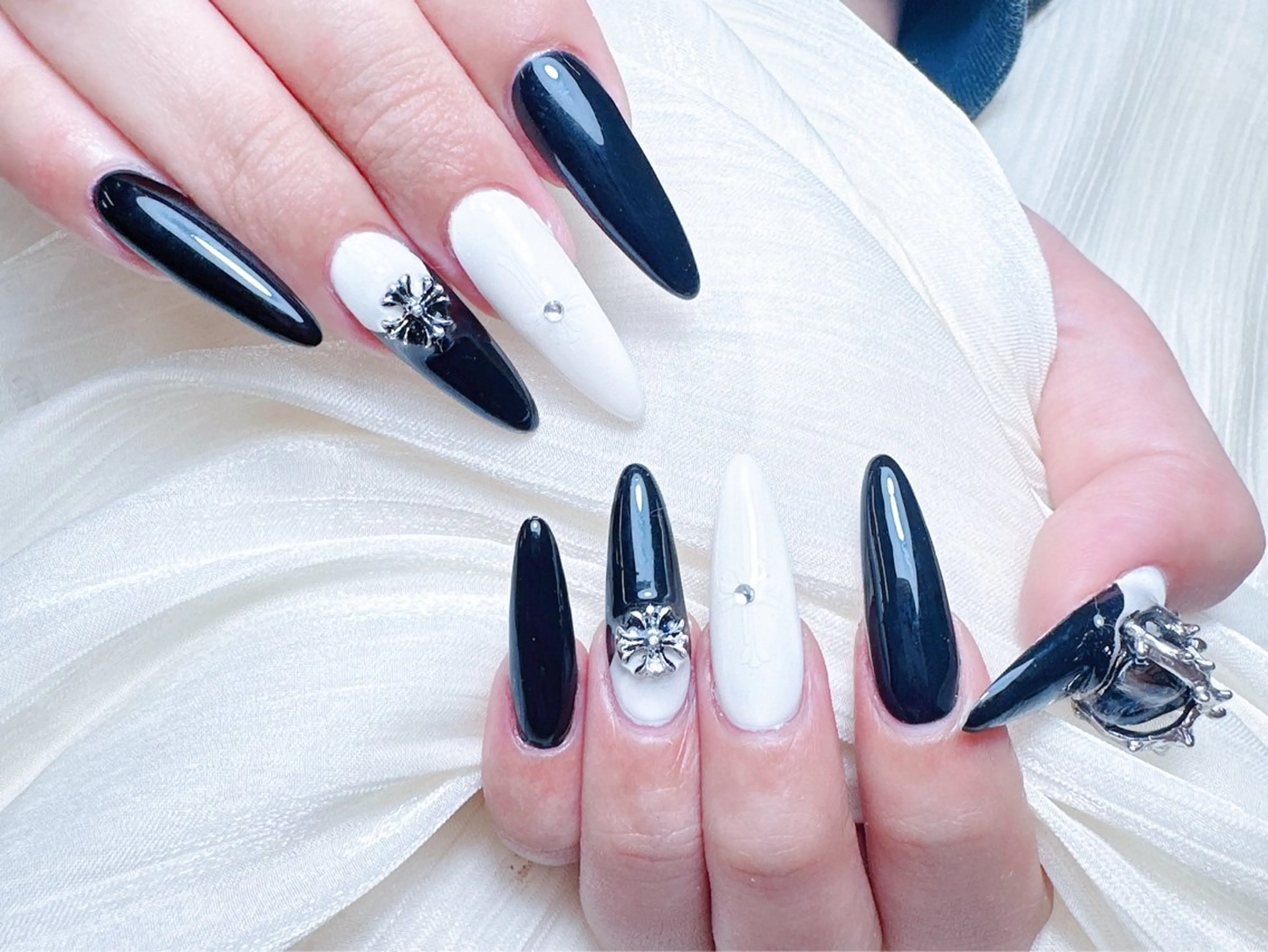 ネイル ハンドネイル 🎀Ｍ nails✨ ビューティーのネイルデザイン