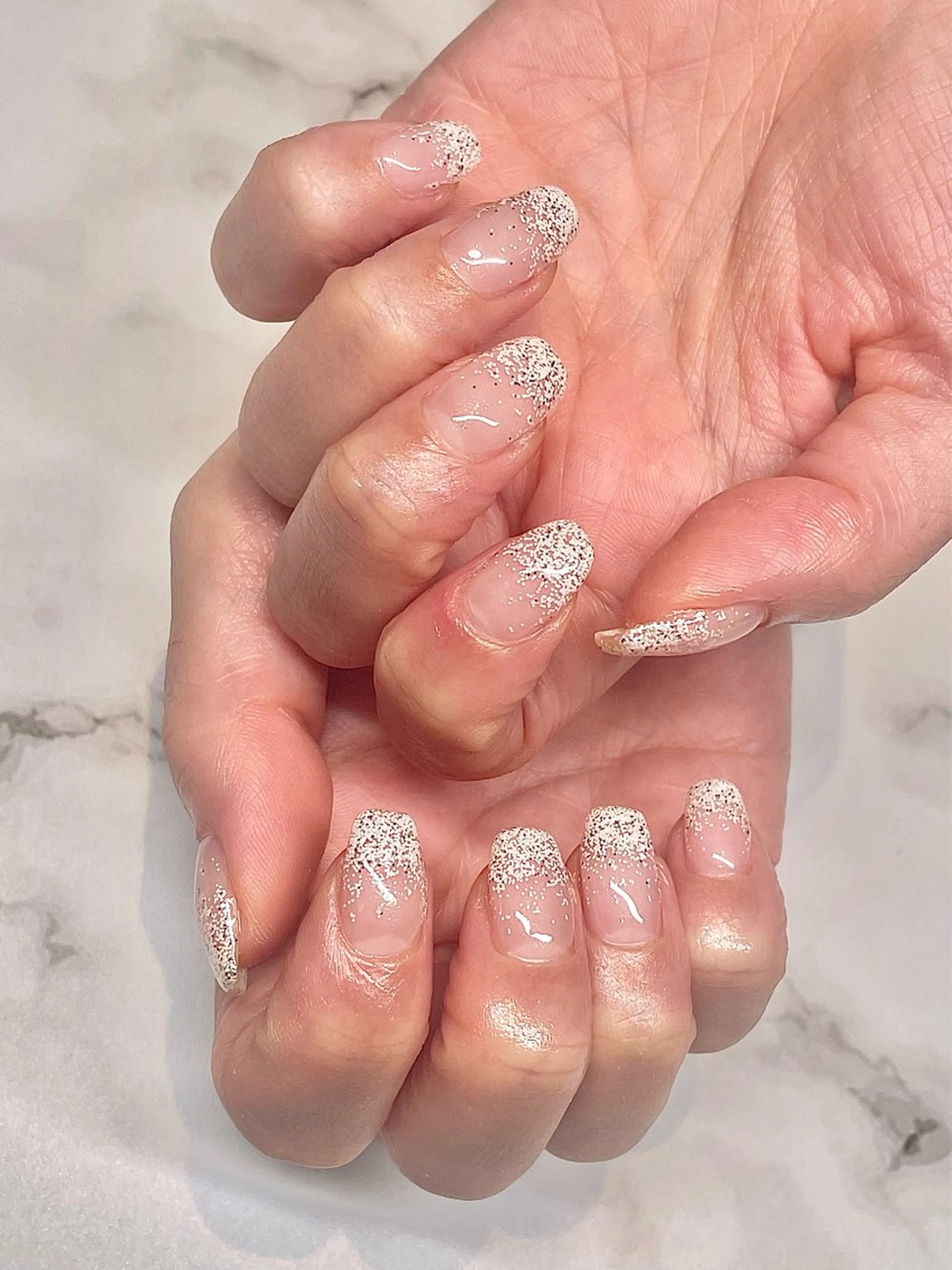 ネイル フラッシュネイル フットネイル ジェルネイル ラメ(グリッター) ラメグラデーション bea  merci所属・beamerci🌼 SHIORIのマツエク・マツパデザイン