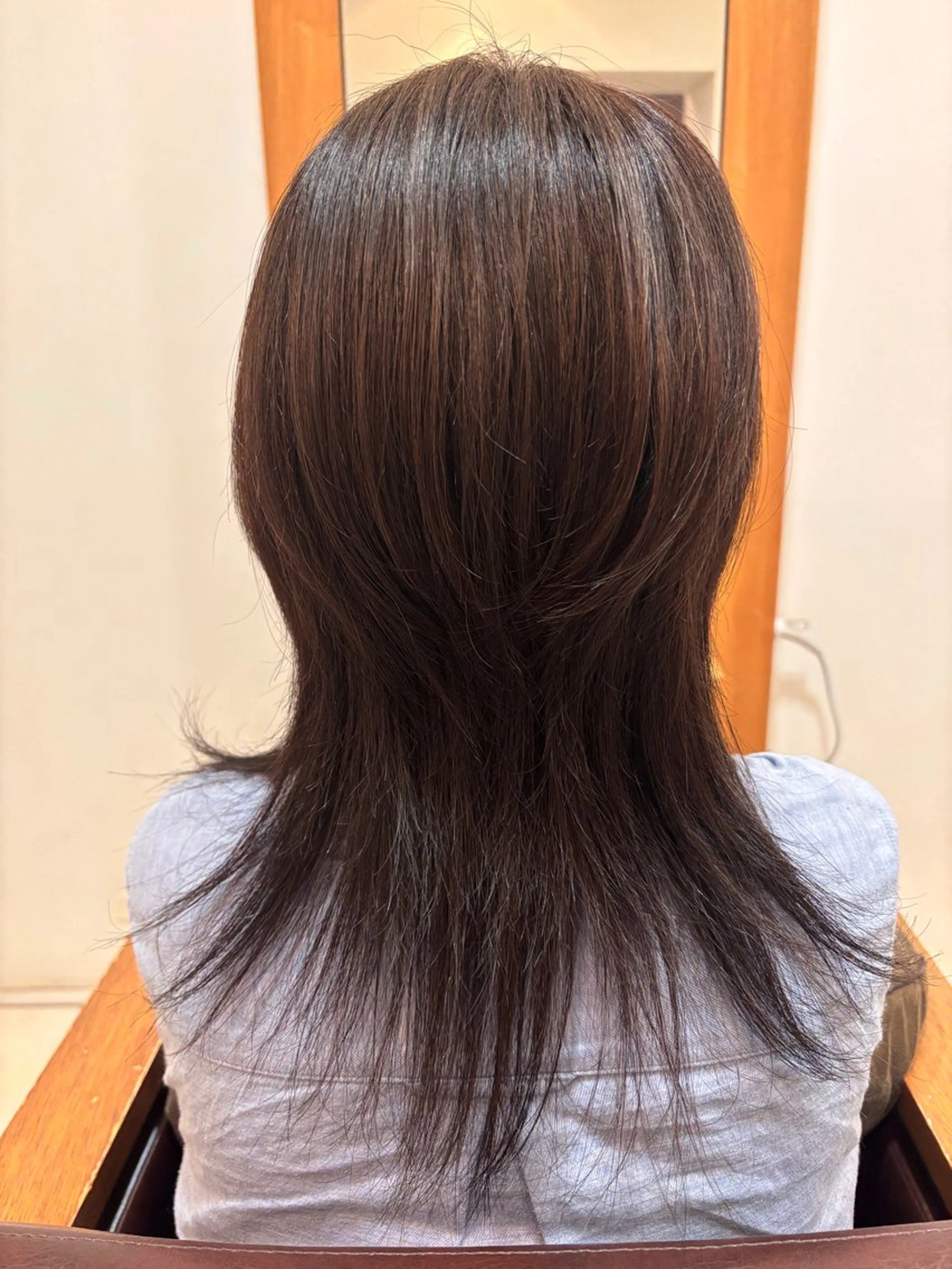 ロング 吉井 愛のヘアスタイル