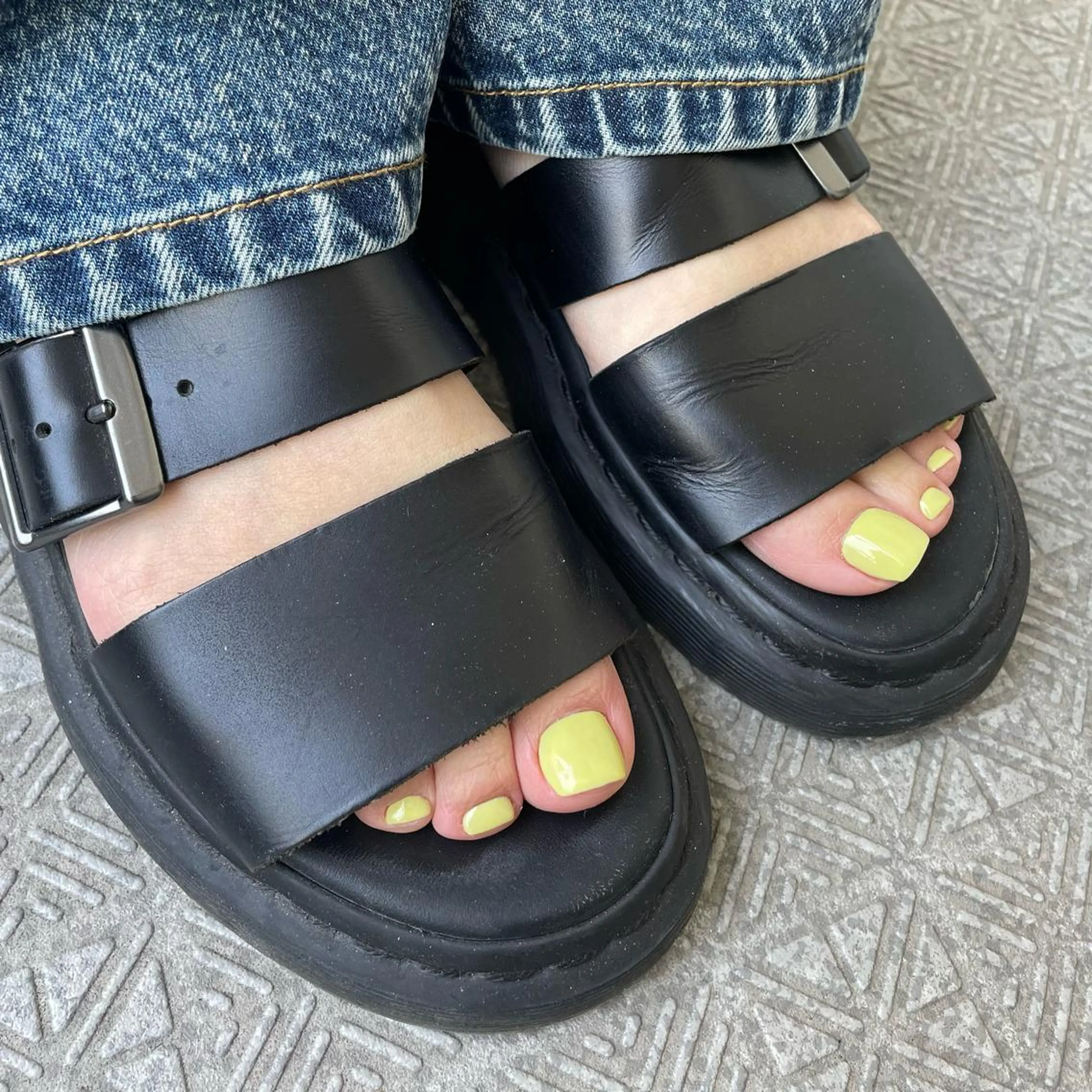 ネイル フットネイル emi 🧸のネイルデザイン