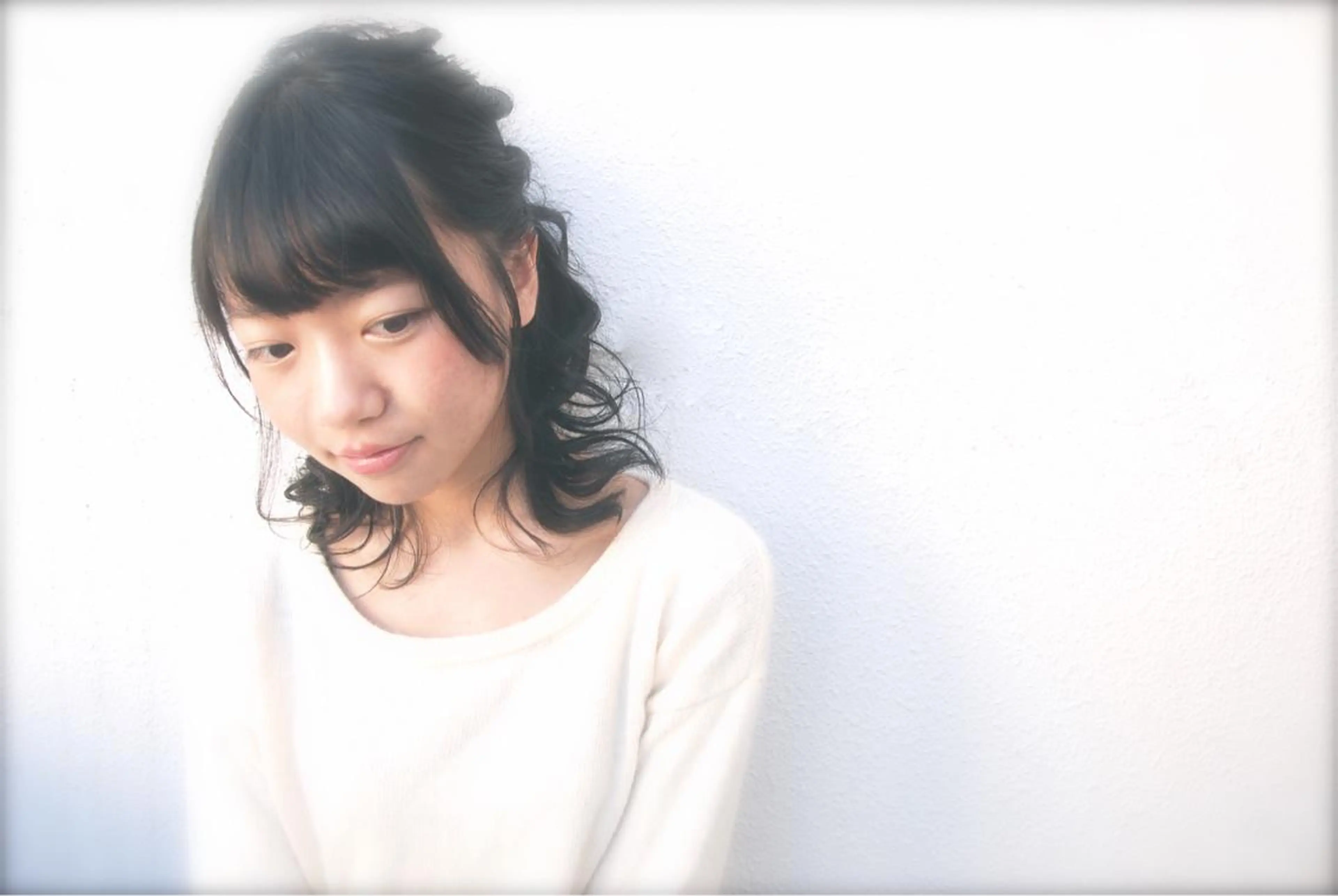 ミディアム ヘアアレンジ ハーフアップ 簡単アレンジ インナーカラー/天神 ブリーチ/吉田のヘアスタイル