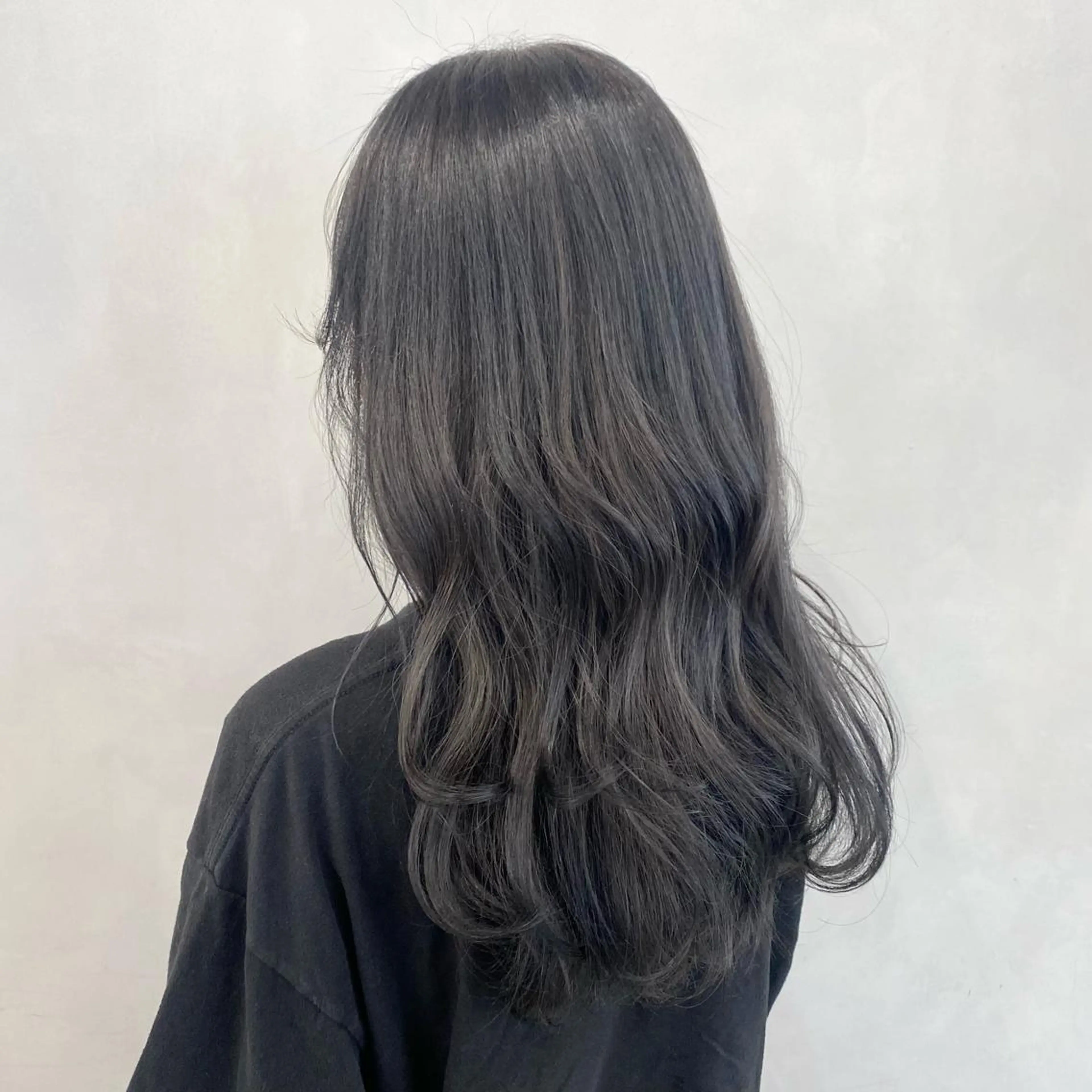 ロング カラー 🩵ブリーチカラー 🐈MIORI🩵のヘアスタイル