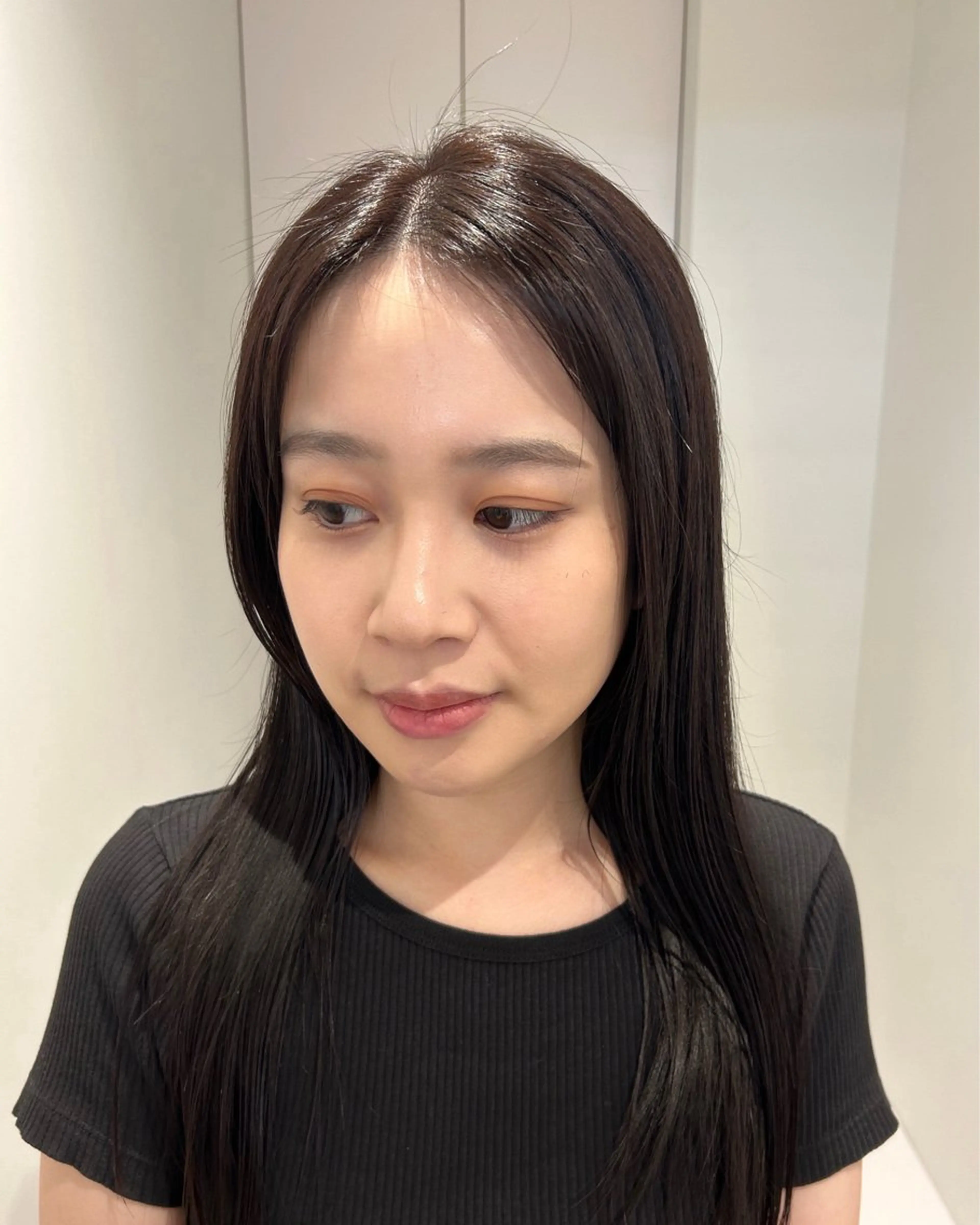 セミロング ヘアカラー トリートメント ハルカ 透明感カラー 美髪縮毛矯正🥣のヘアスタイル