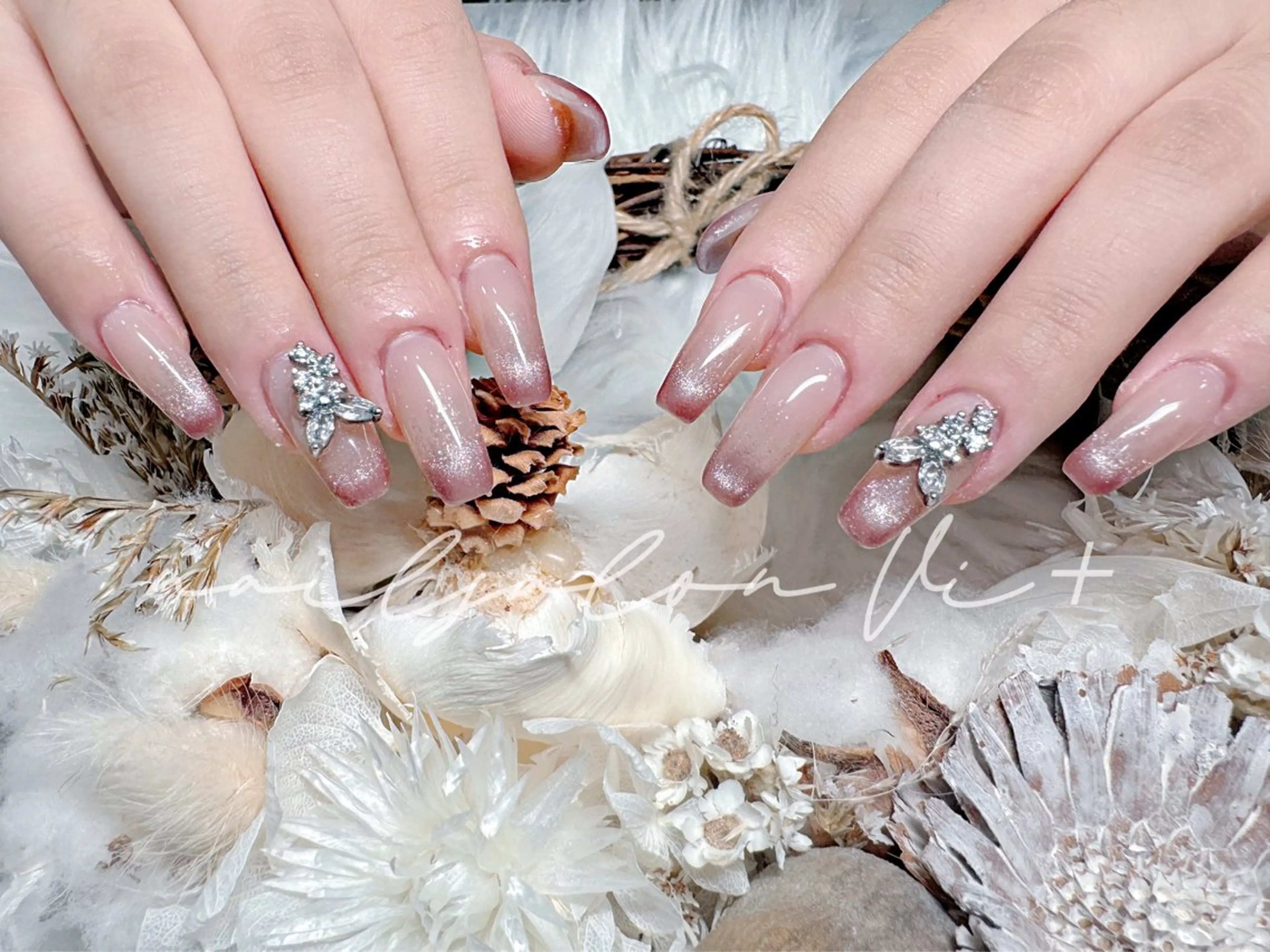 ネイル ハンドネイル ✨Nailsalon Vi+✨のネイルデザイン