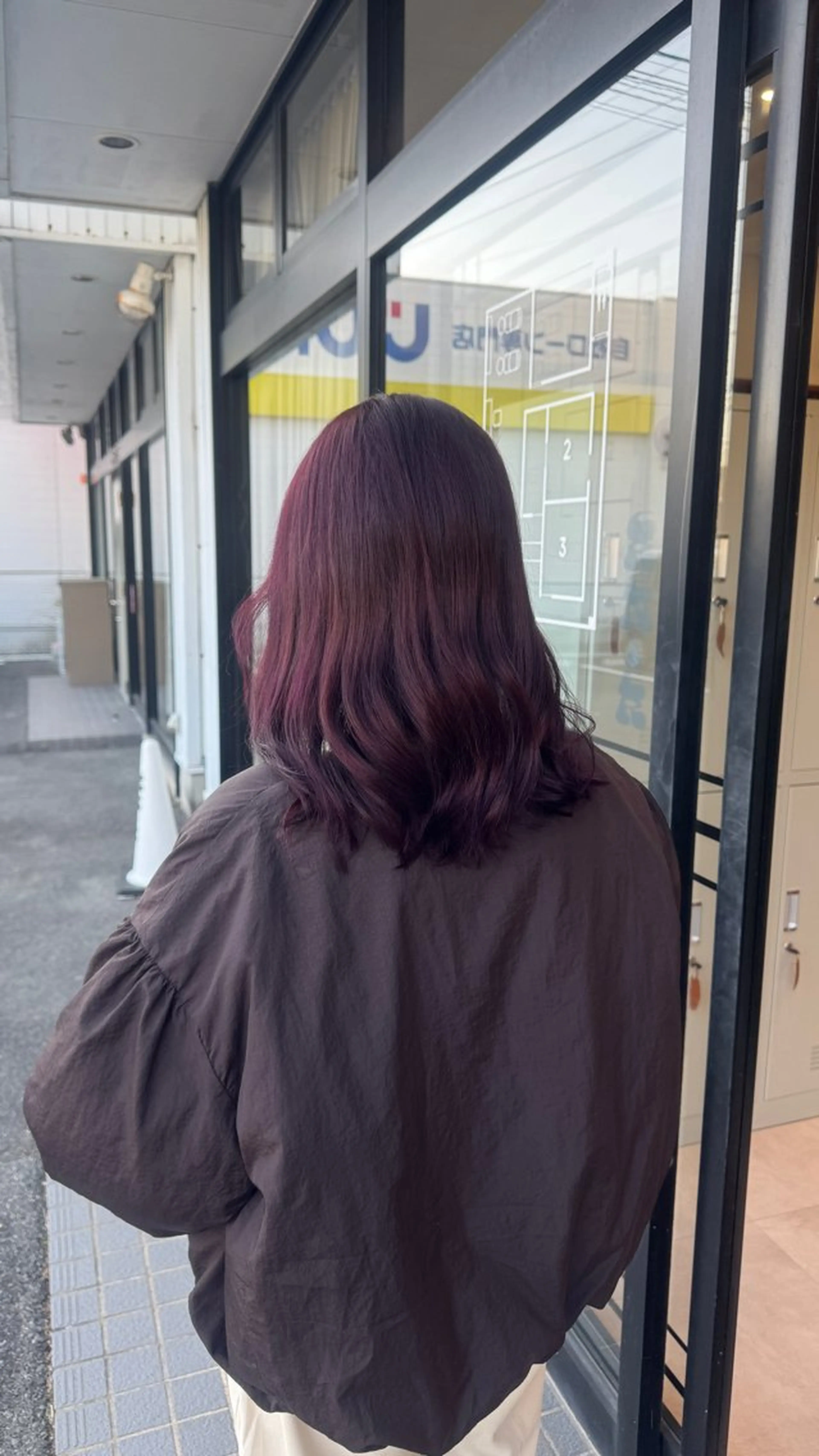 ミディアム crenier【クルニエ】所属・亀田 幸美のヘアスタイル