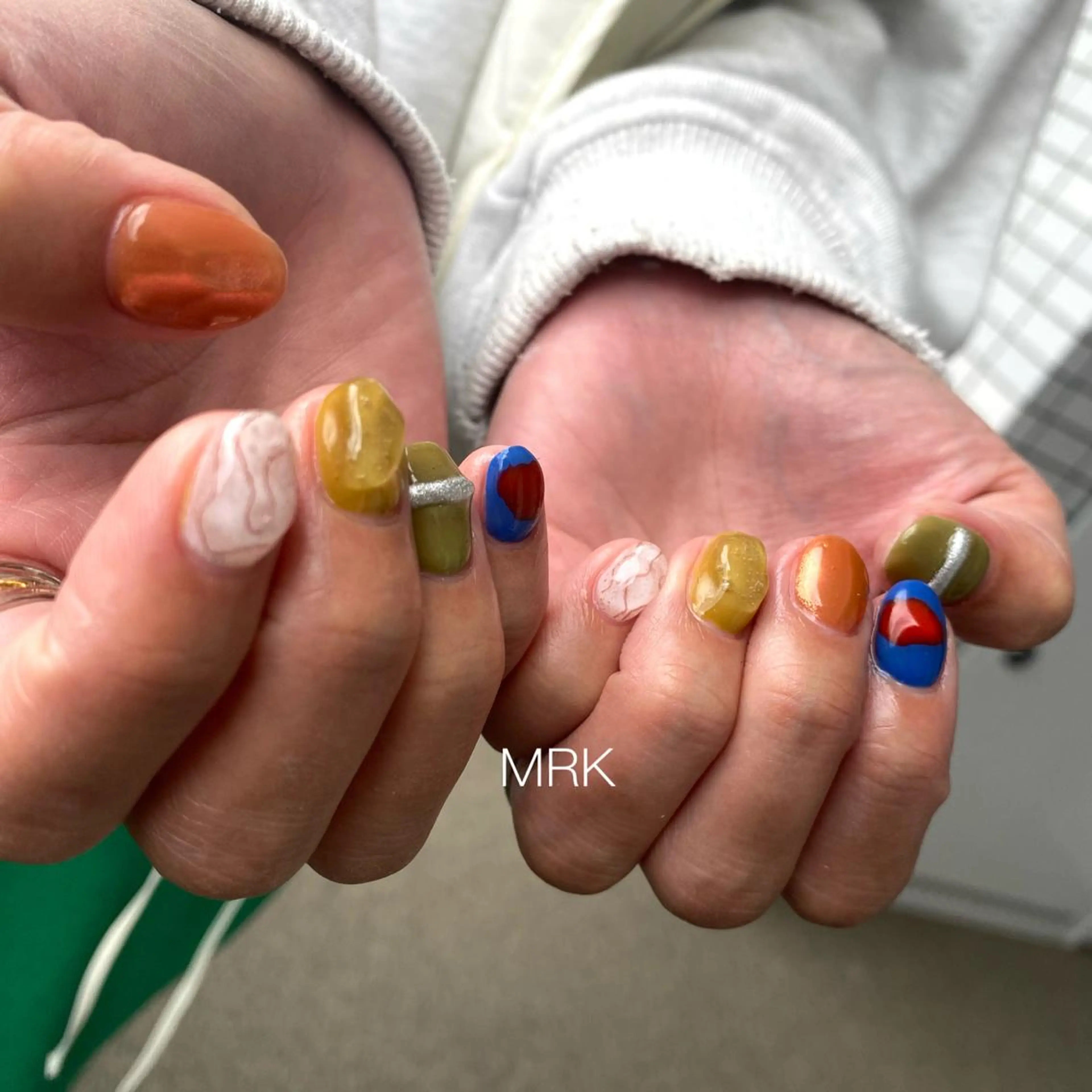 ショート ネイル ミラーネイル ニュアンスネイル MARUKO nailのネイルデザイン