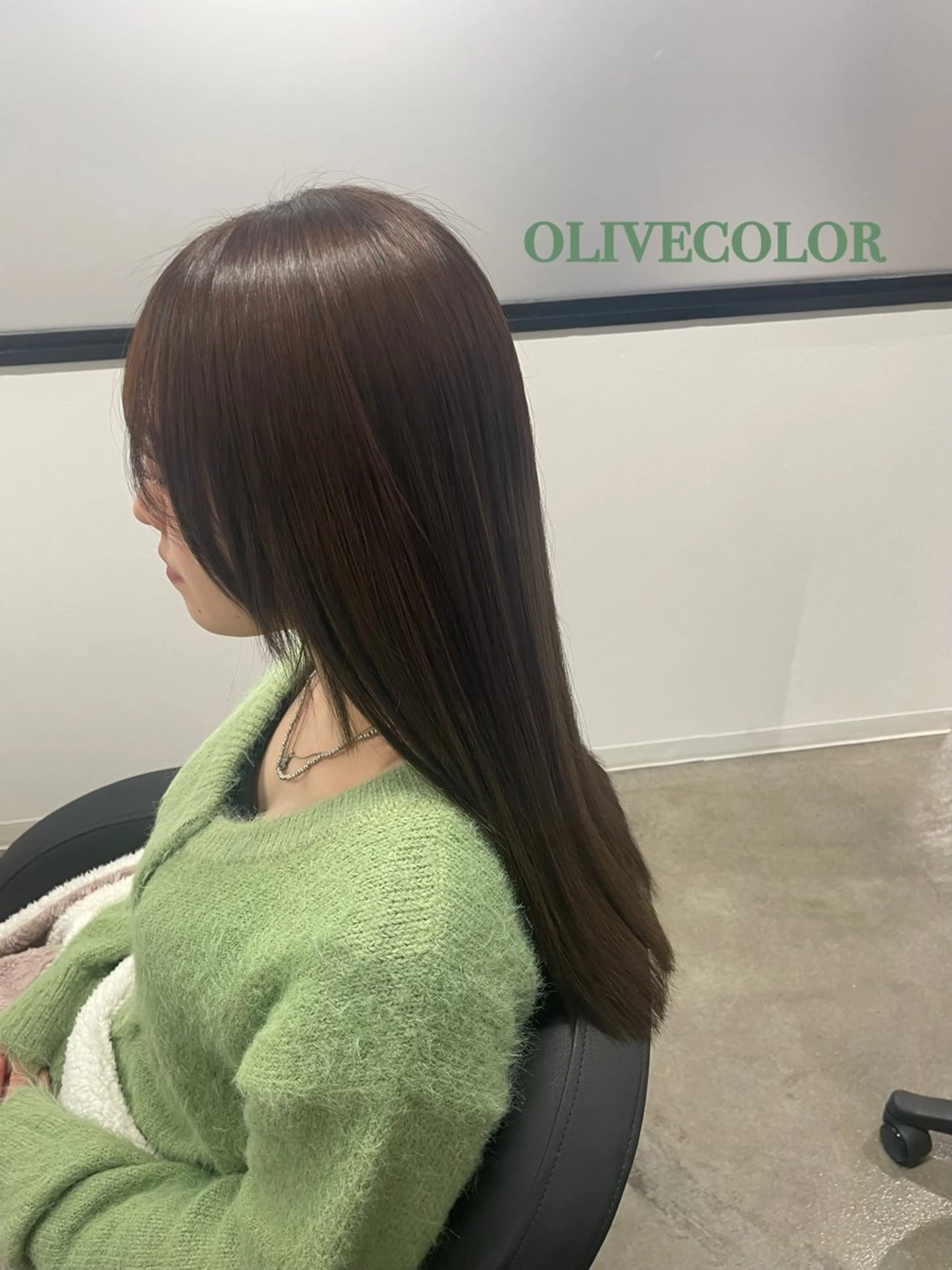 ロング カラー ヘアカラー 菅野 萌愛のヘアスタイル