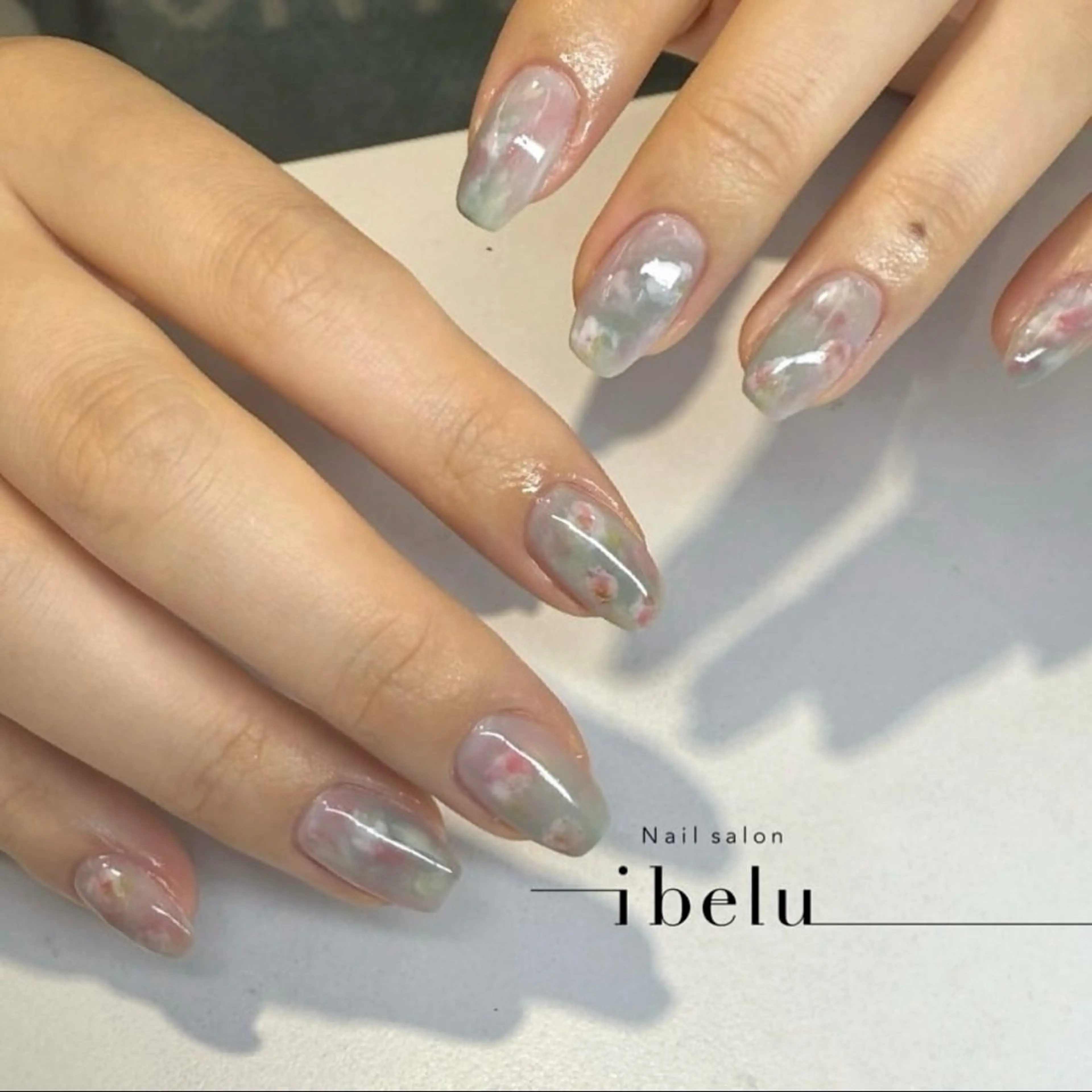 ネイル 👻🩶 Rのネイルデザイン