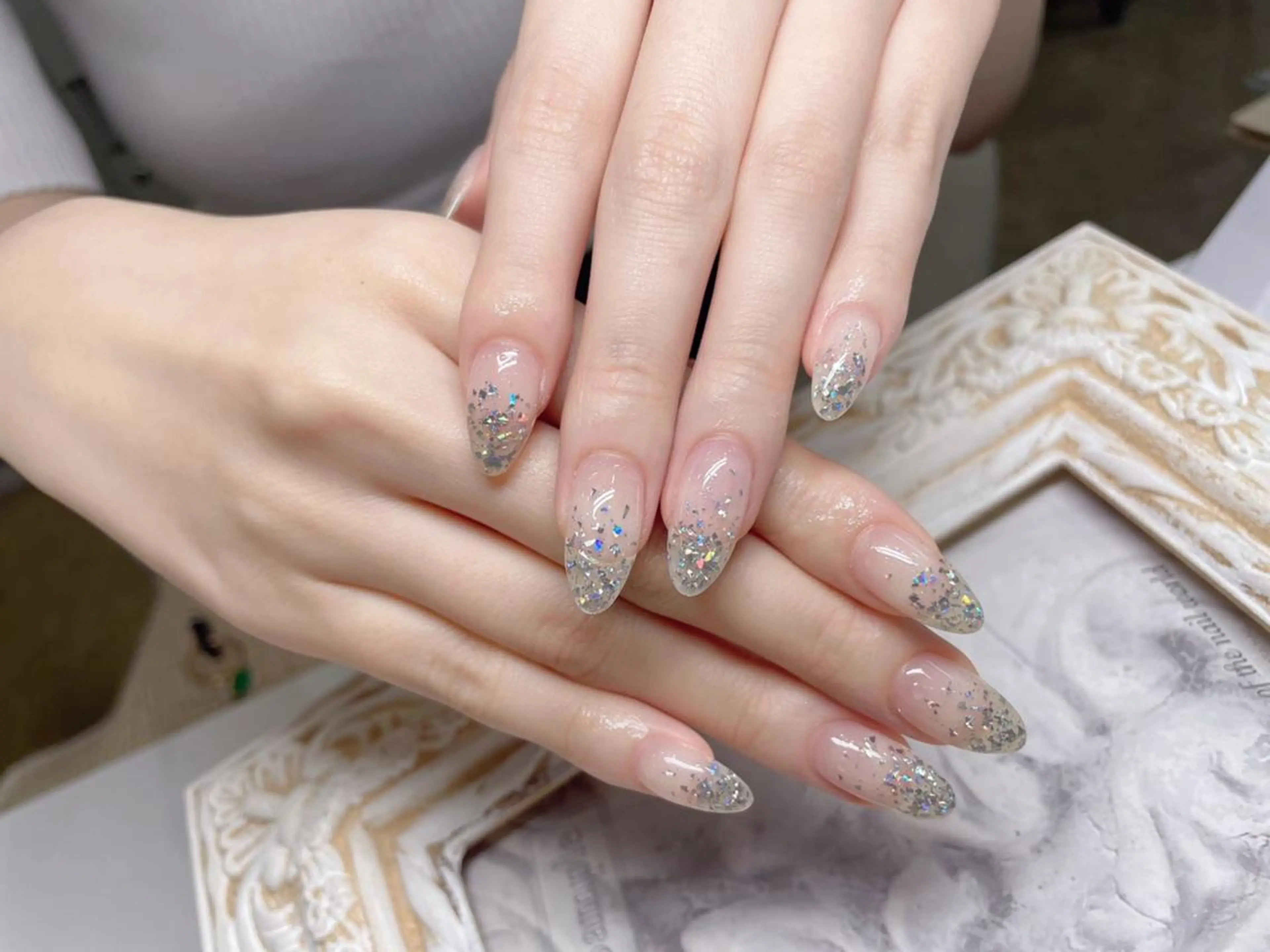 ネイル 長さ出し フットネイル フレンチネイル ジェルネイル ガラスフレンチ AB マツエクネイルサロンのネイルデザイン