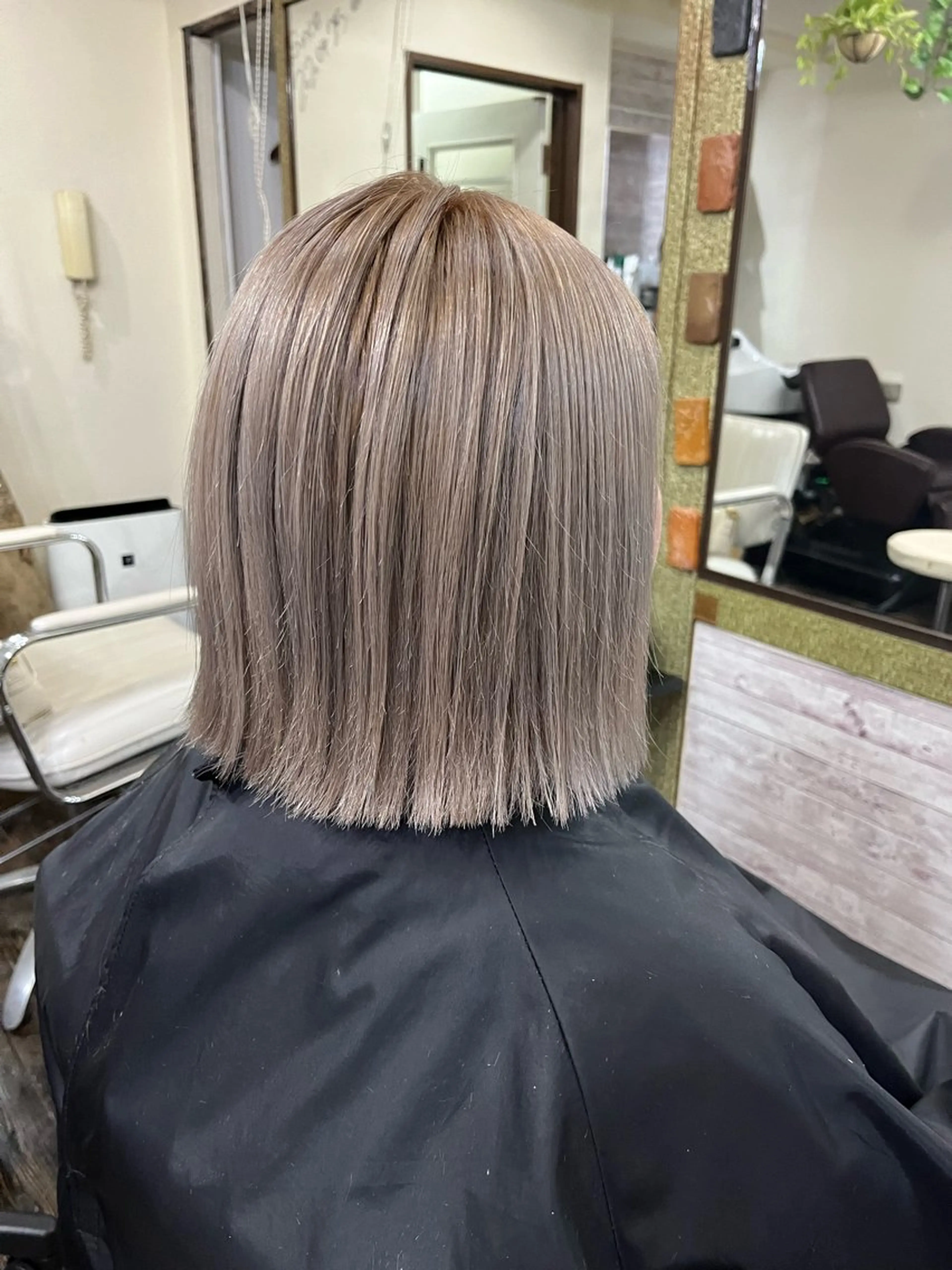 ショート カラー ヘアカラー 渡辺 健太のヘアスタイル