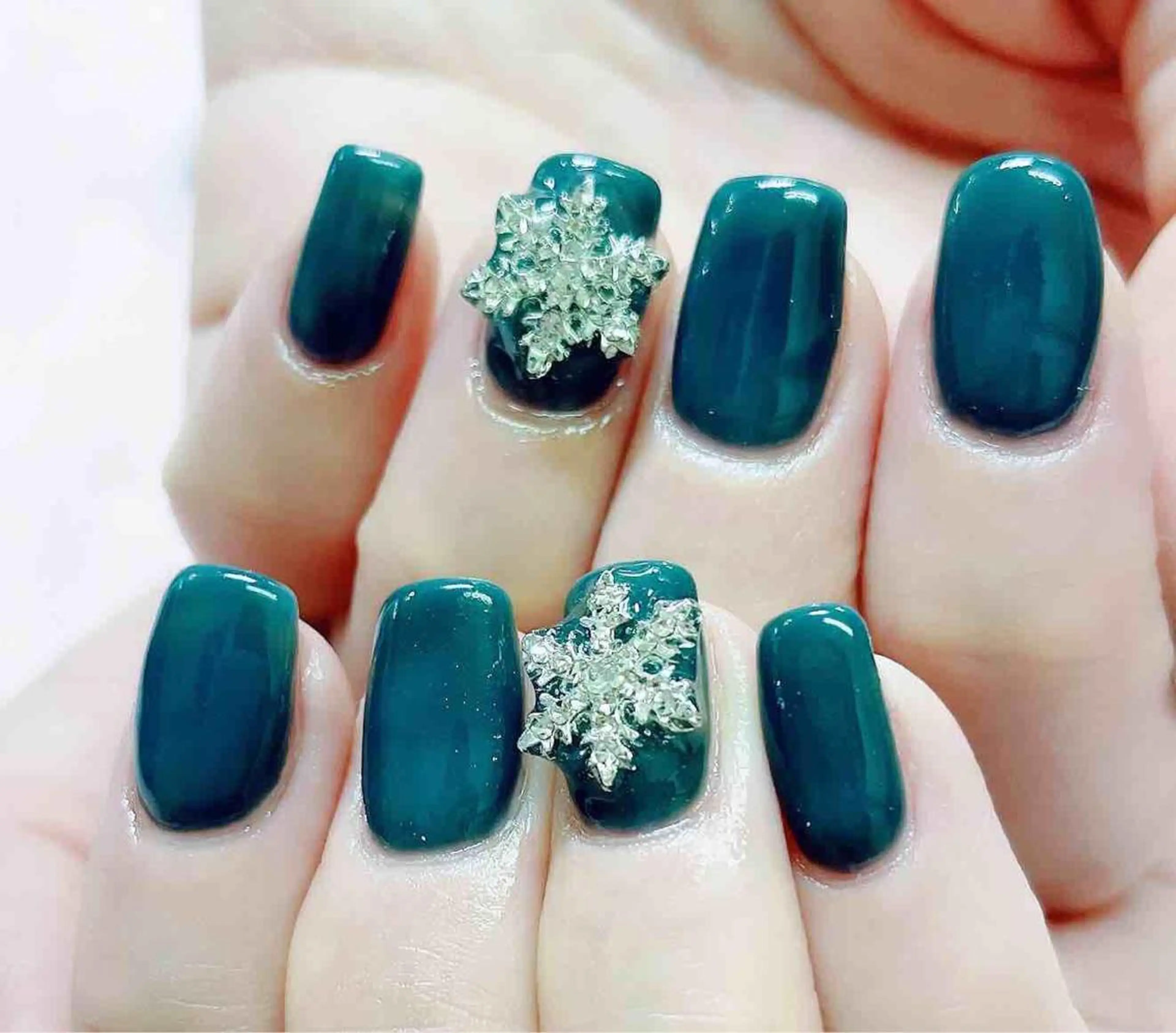 ネイル MoonNail ユリ🌸のネイルデザイン