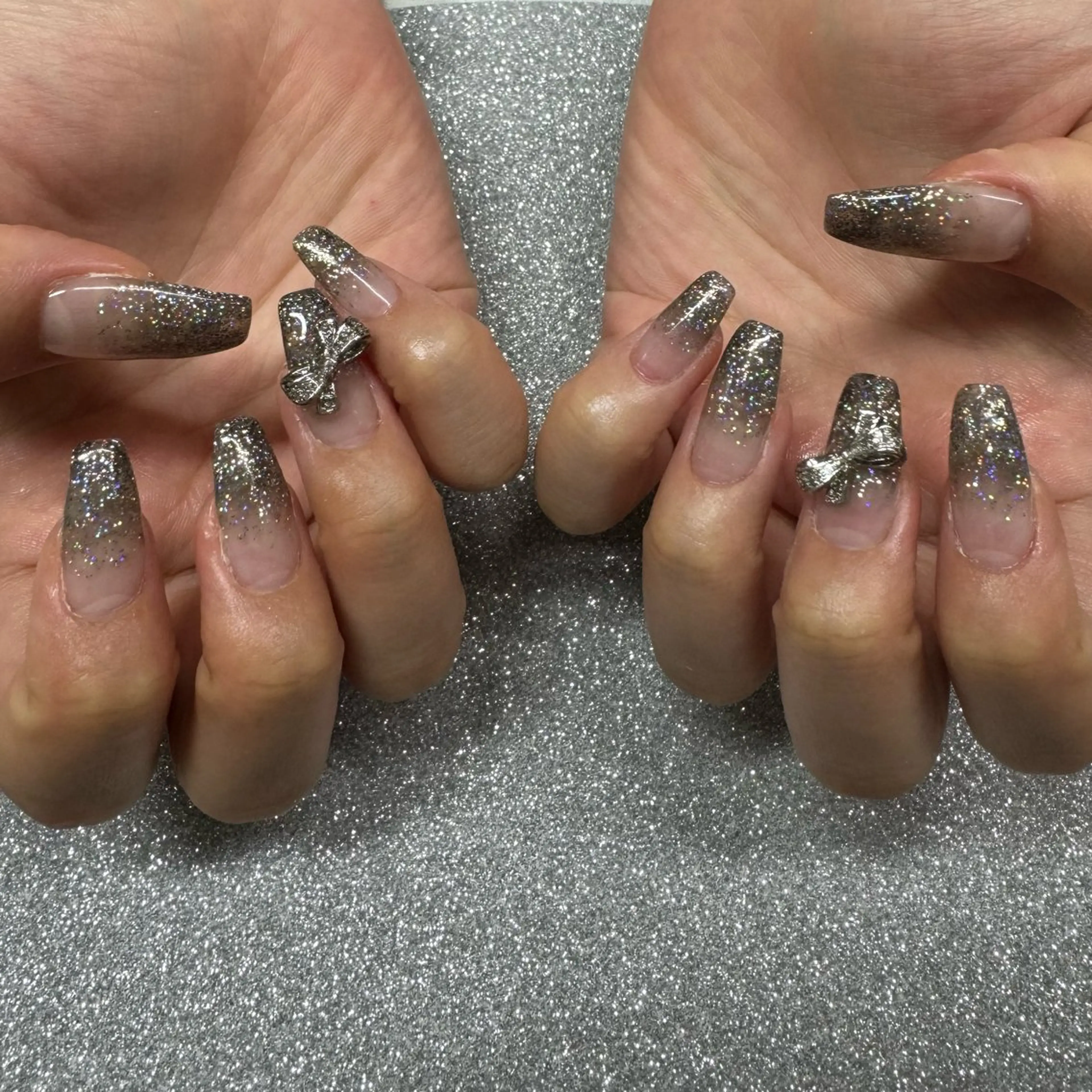 ネイル VIERU 🌈🎀💖のネイルデザイン