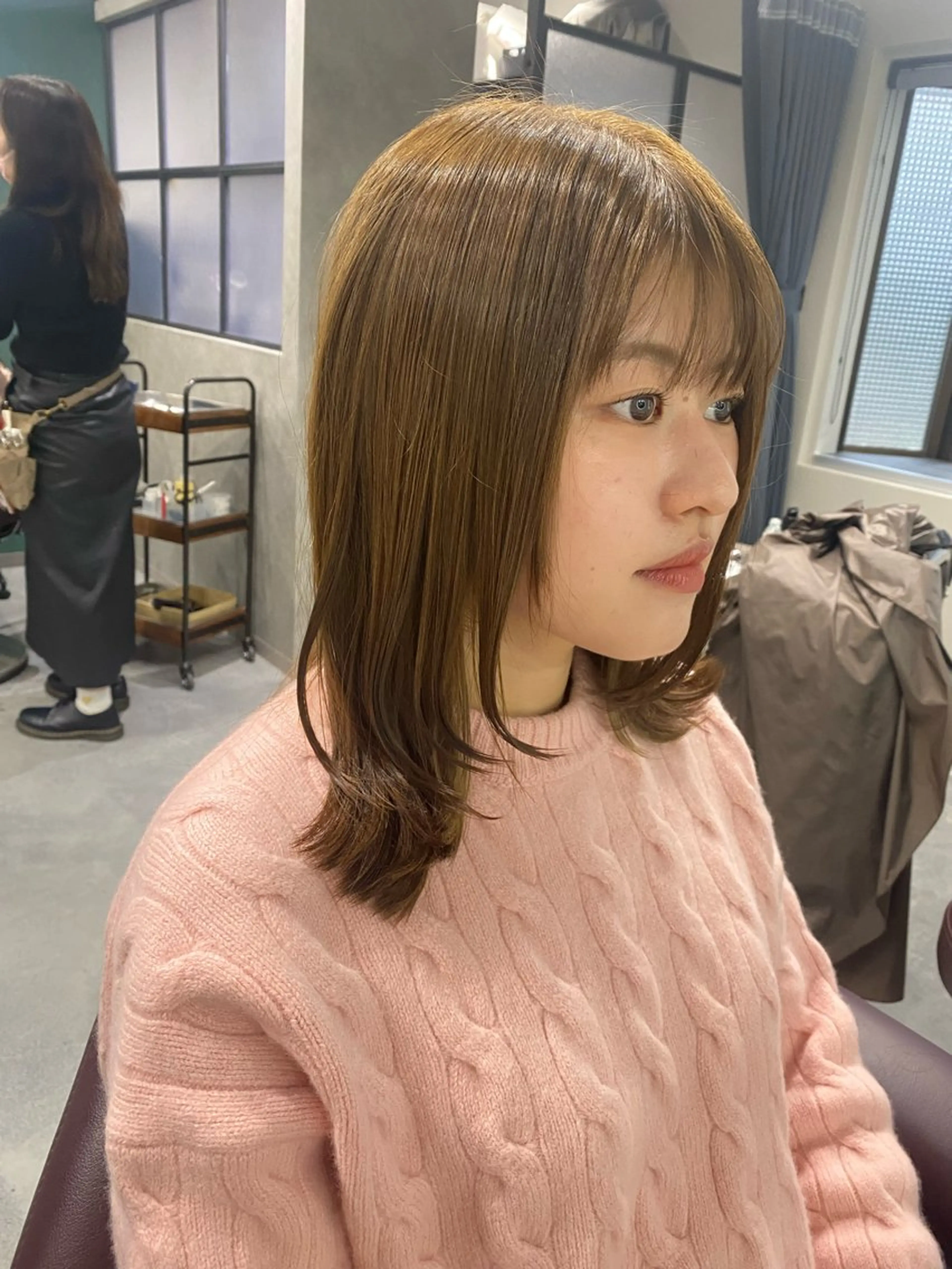 ミディアム カラー 顔周りカット レイヤーカット トリートメント カット トリートメント ekolu北梅田店所属・梅田中崎町髪質改善 /オキヒロト/エコルのヘアスタイル