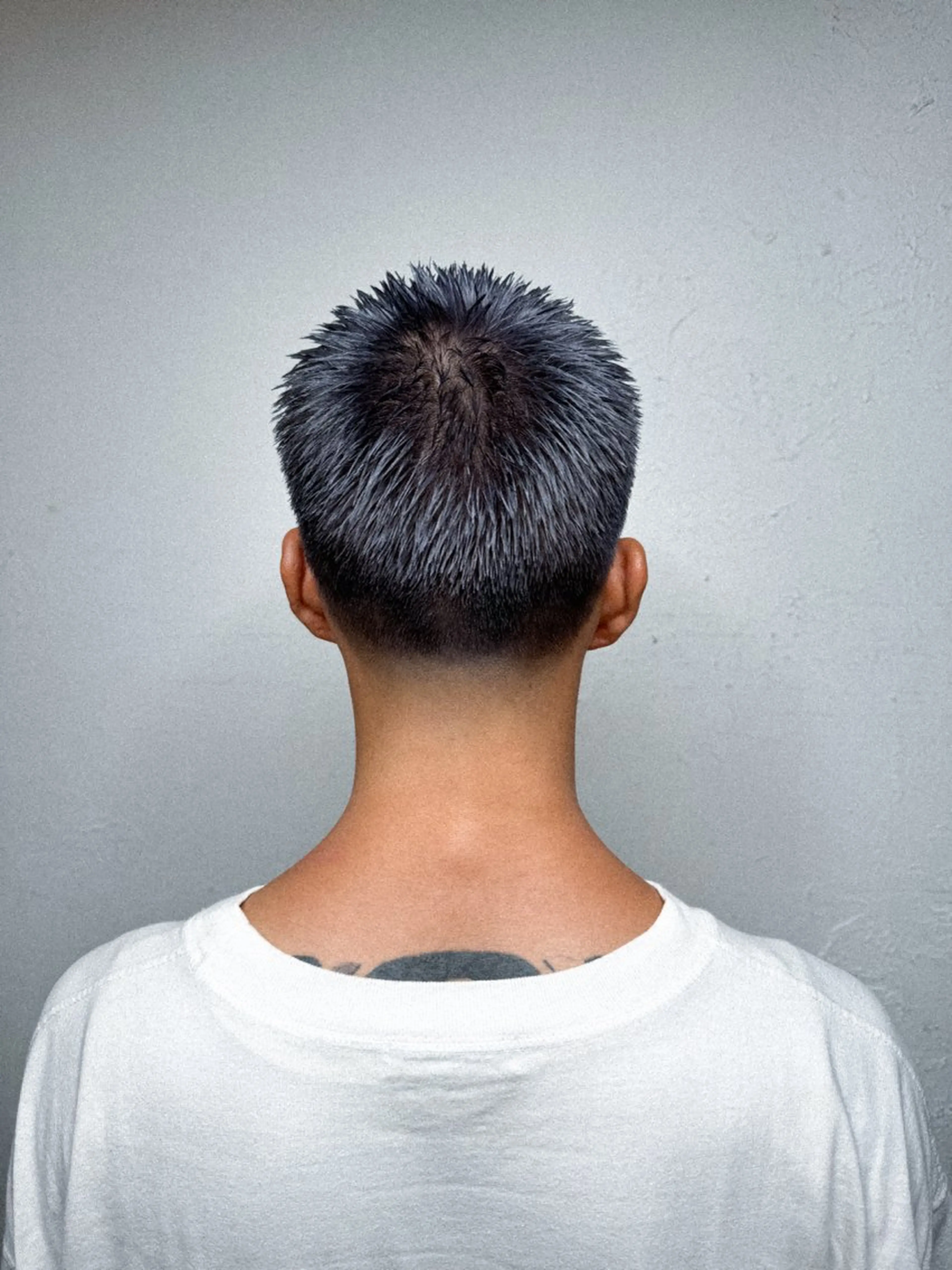 ショート カラー メンズ メンズブリーチ フェードカット メンズハイライト メンズショート スキンフェード カット ヘアカラー トリートメント 💈メンズ特化💈 TASUKUのヘアスタイル