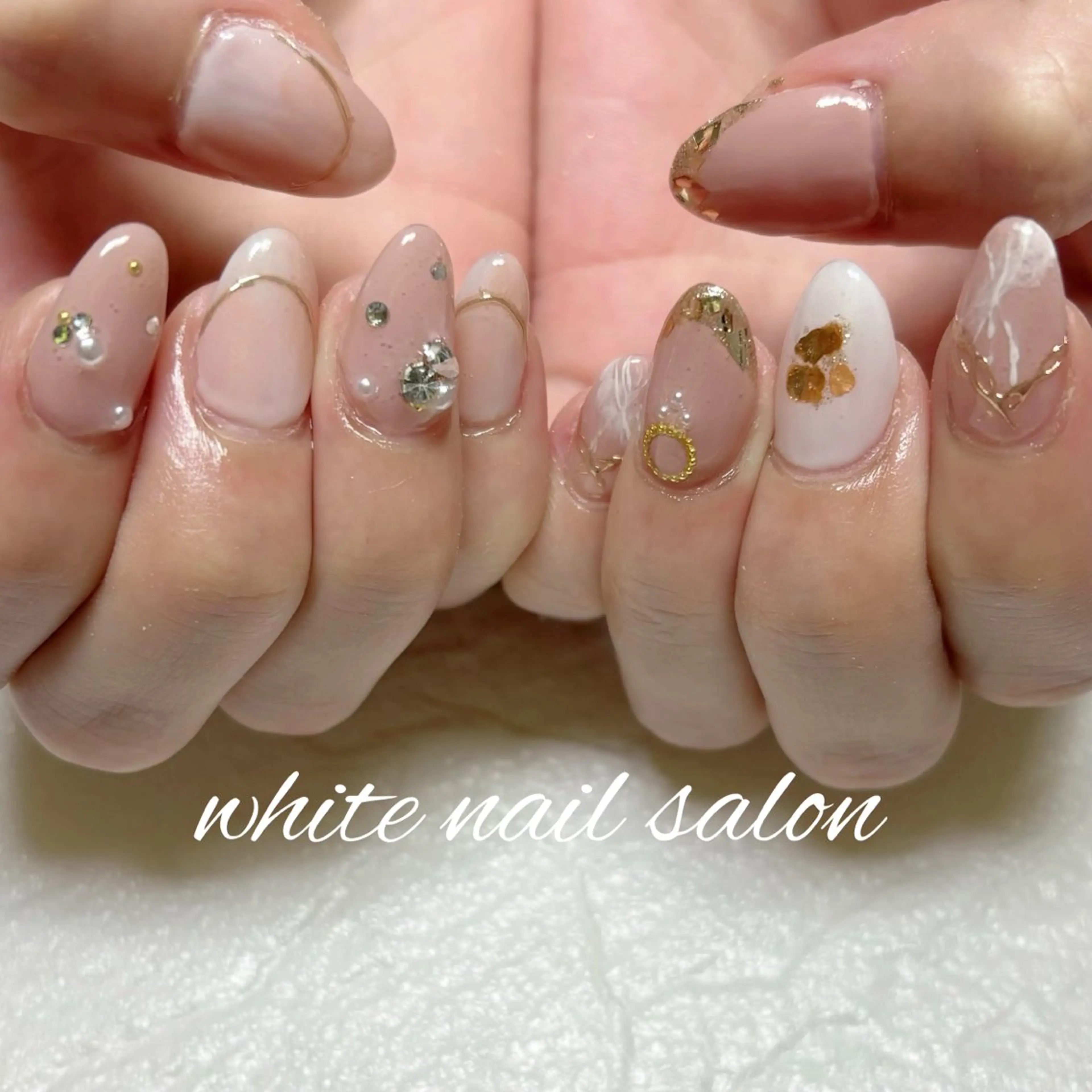 ネイル 持ち込み ハンドネイル white nail salonのネイルデザイン